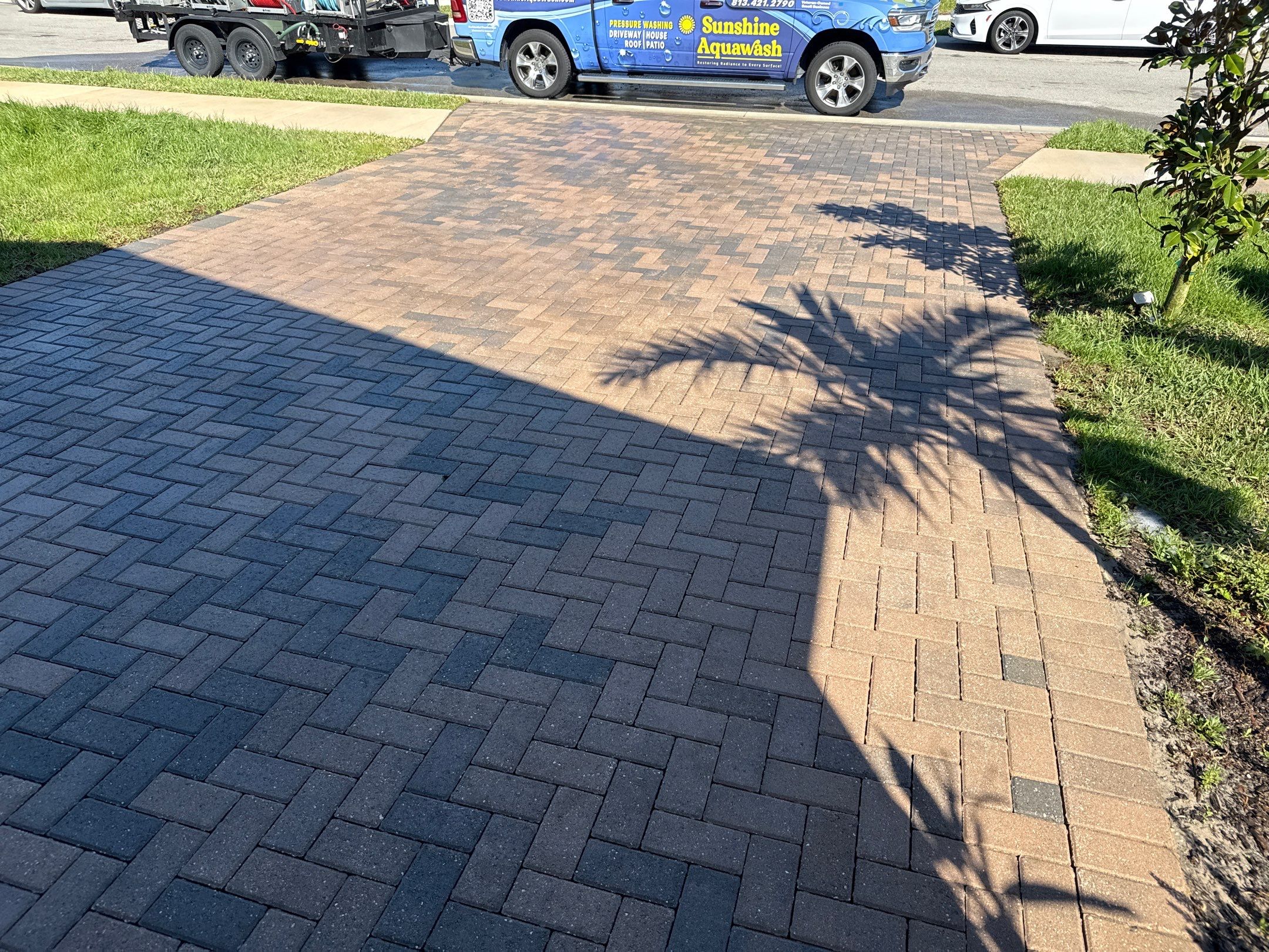 Paver Driveway Cleaning, Oil Stain Removal & Sidewalk Cleaning in Trevesta – Palmetto, FL by Sunshine AquaWash
