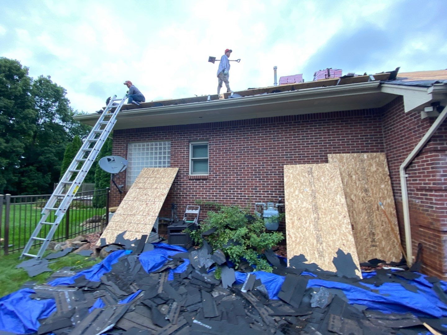 Owens Corning Duration Colonial Slate by 180 Contractors