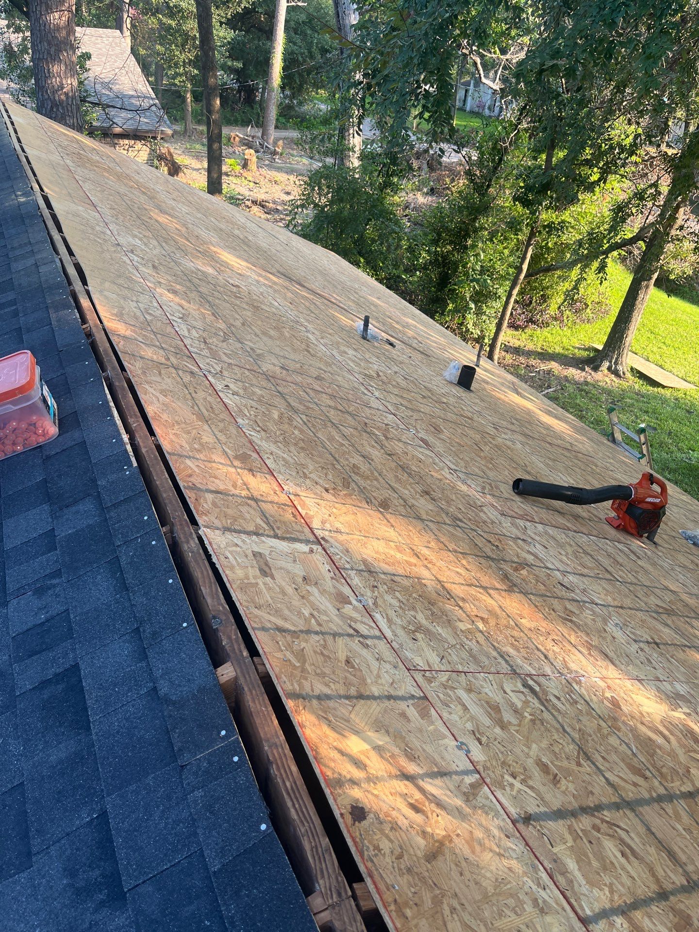 Residential Roofing Installation using Owen's Corning Duration (Lifetime) Shingles by Roof Repair Company