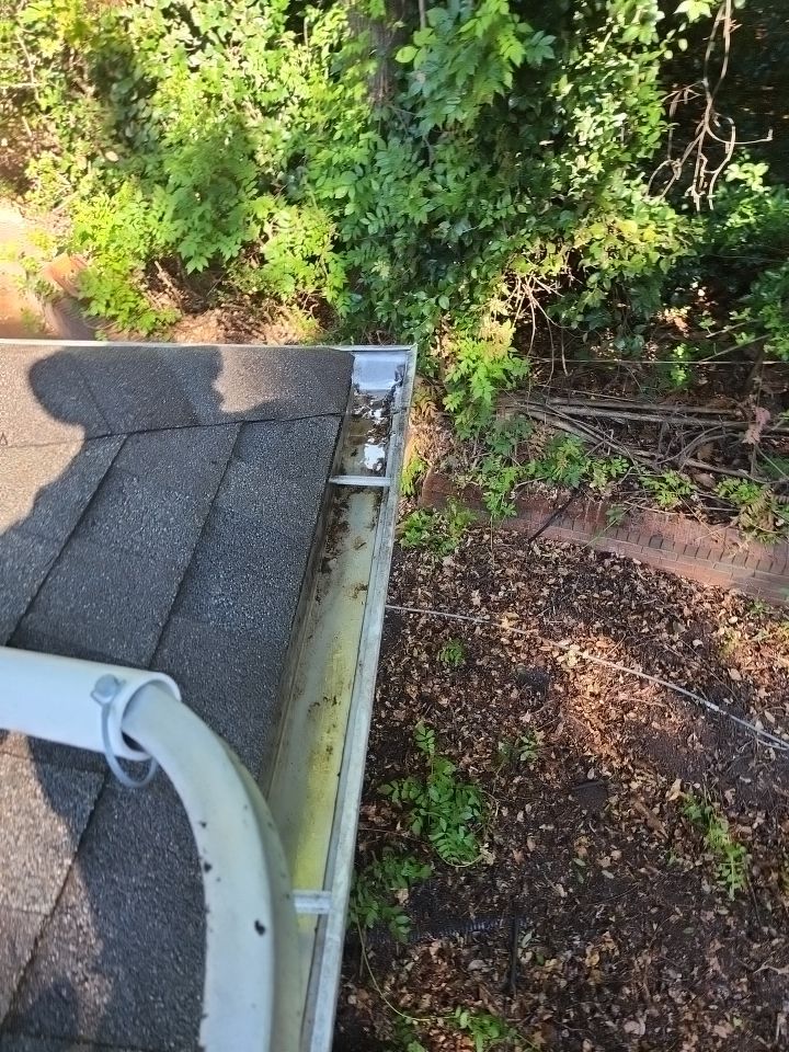 House Wash using cleaner by Power Wash Masters LLC