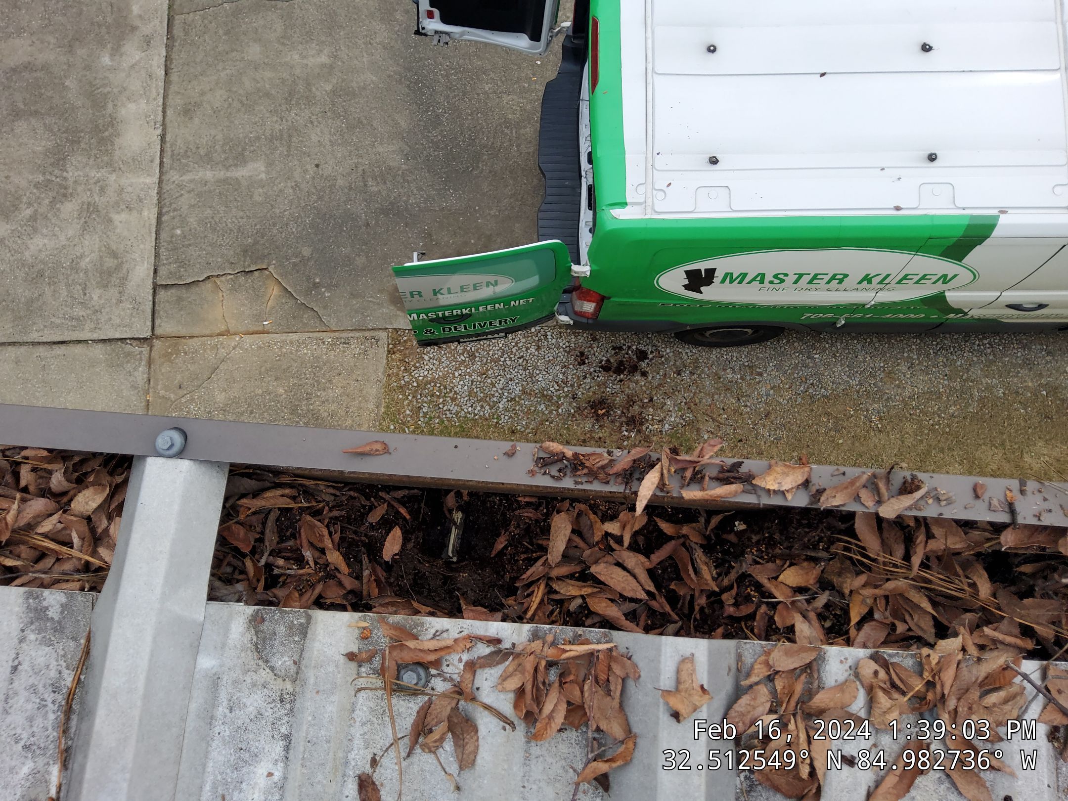 Master Clean Roof and Gutter Cleaning by iGreen Solutions