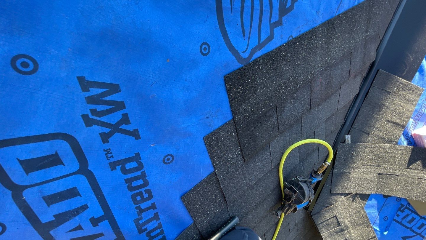 Residential Roofing Installation using OC Oakridge shingles by Top Notch Roofing Inc