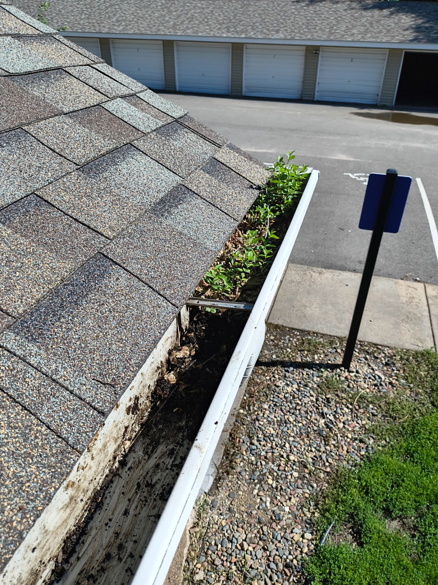 Gutter Cleaning for Apartment Buildings – Buffalo, MN by Next Level Seamless Gutters / Exteriors Inc.