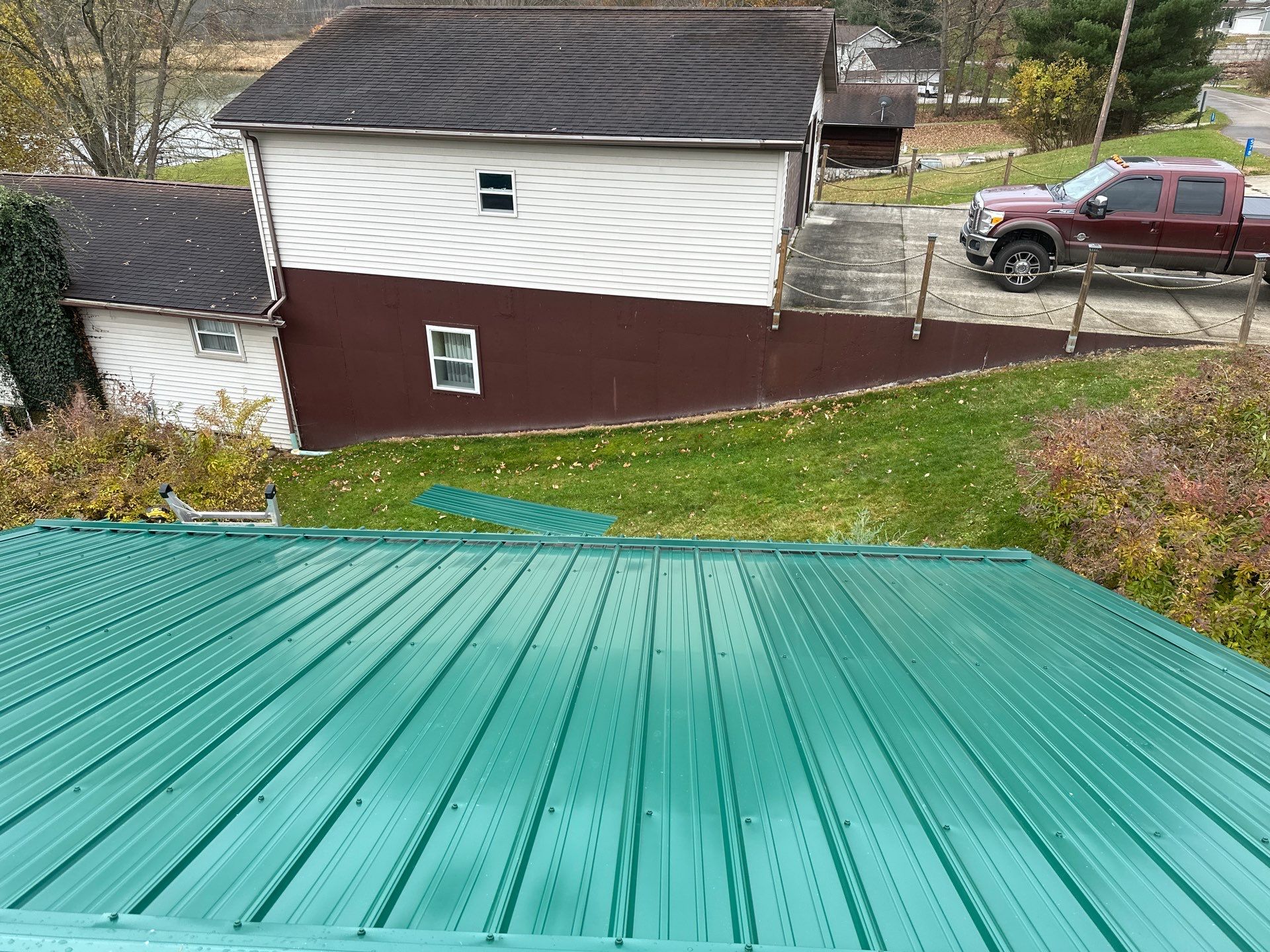 Alpha Rib, Color: Ivy Green by Eagle Eye Roofing
