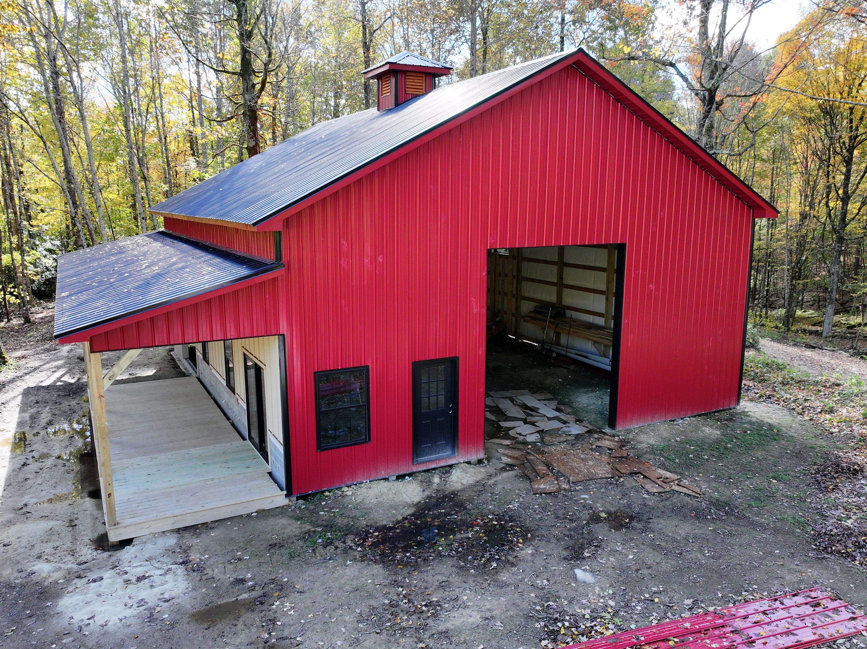 Brodour Barndominium by Omnia Roofing