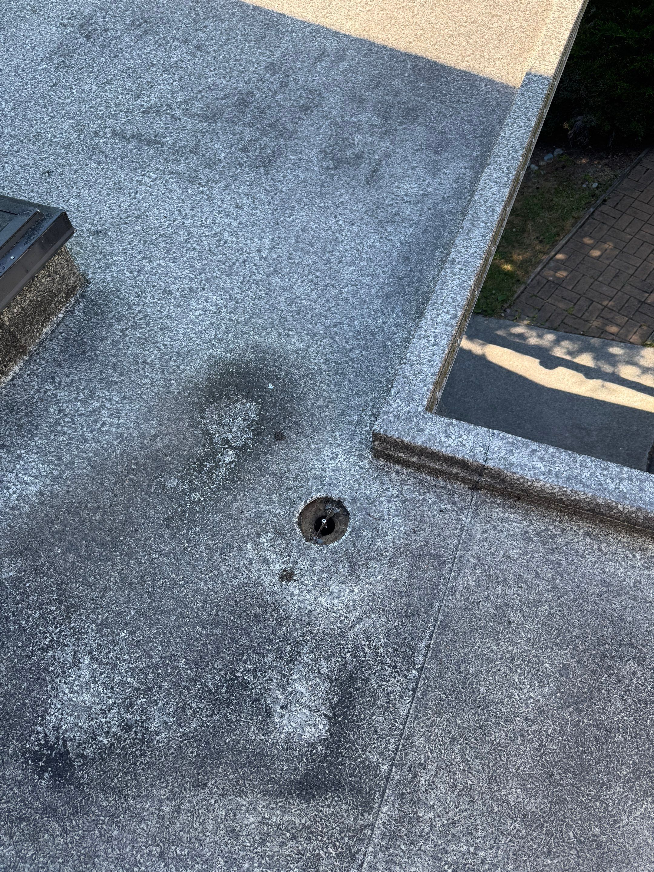 Gutter Cleaning in West Vancouver by YVR Construction Group