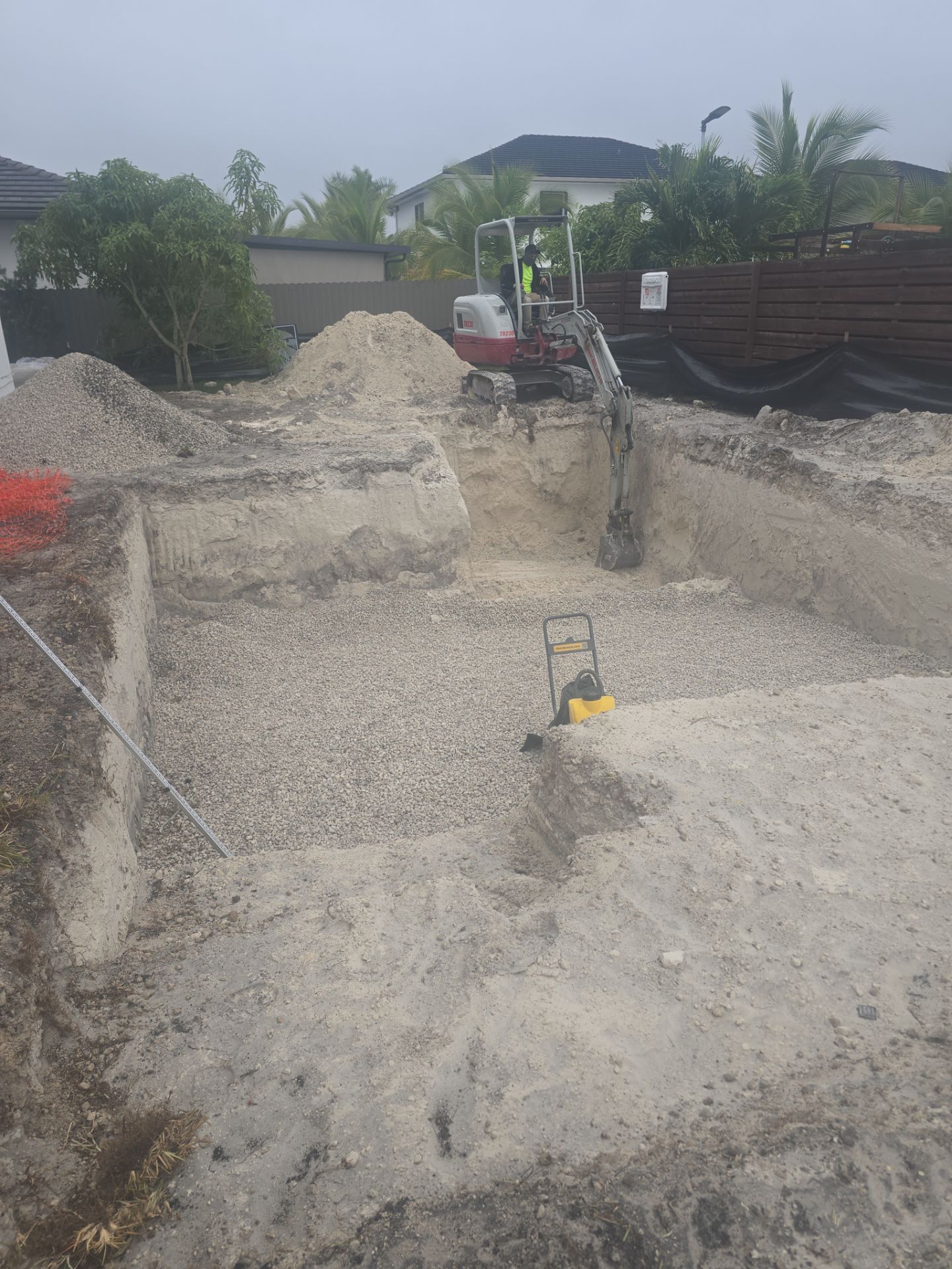 Project in Miami by ROSMEL POOLS INC