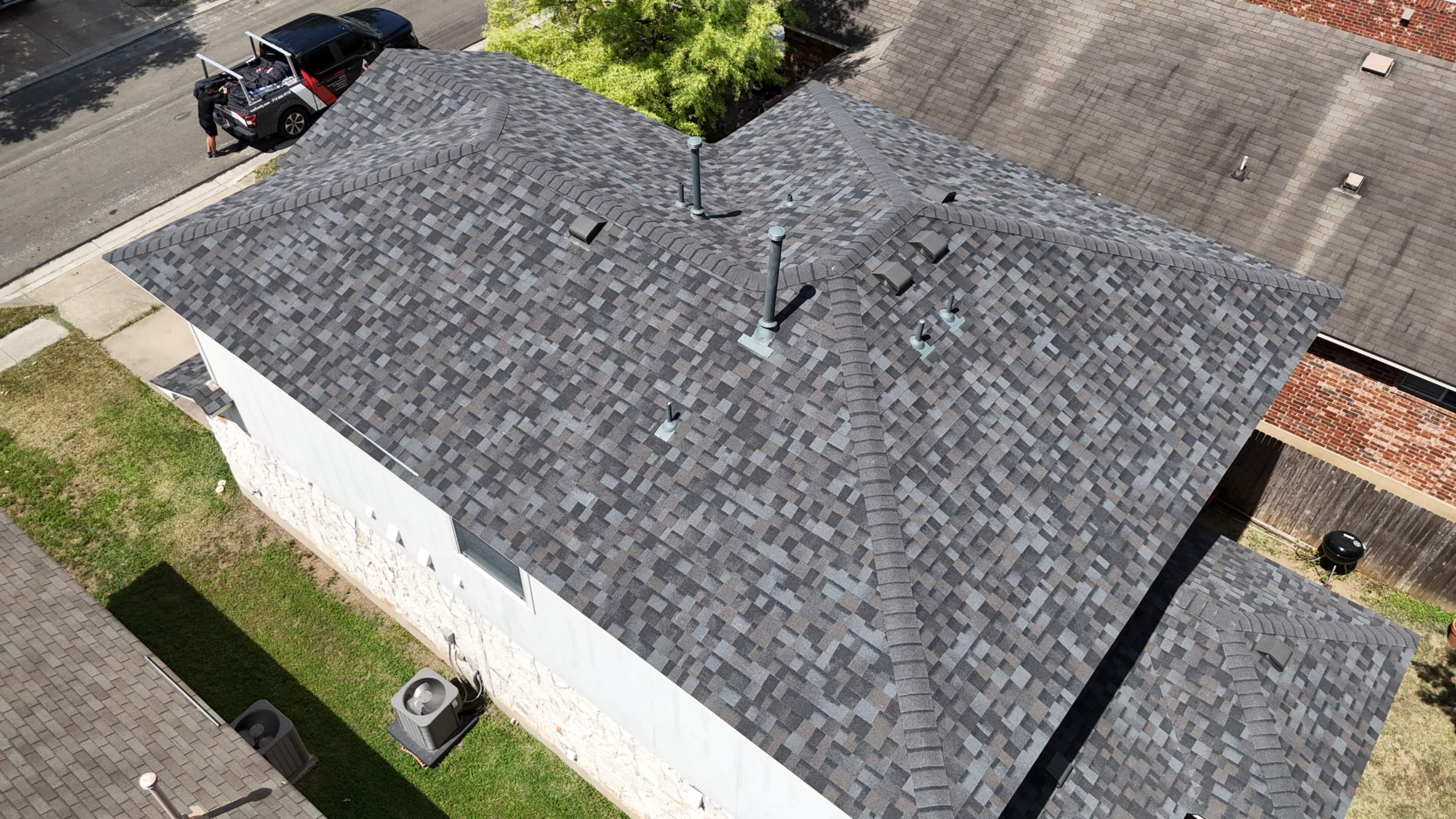 Williamsburg Gray - Owens Corning TruDefinition Duration by RoofsOnly.com
