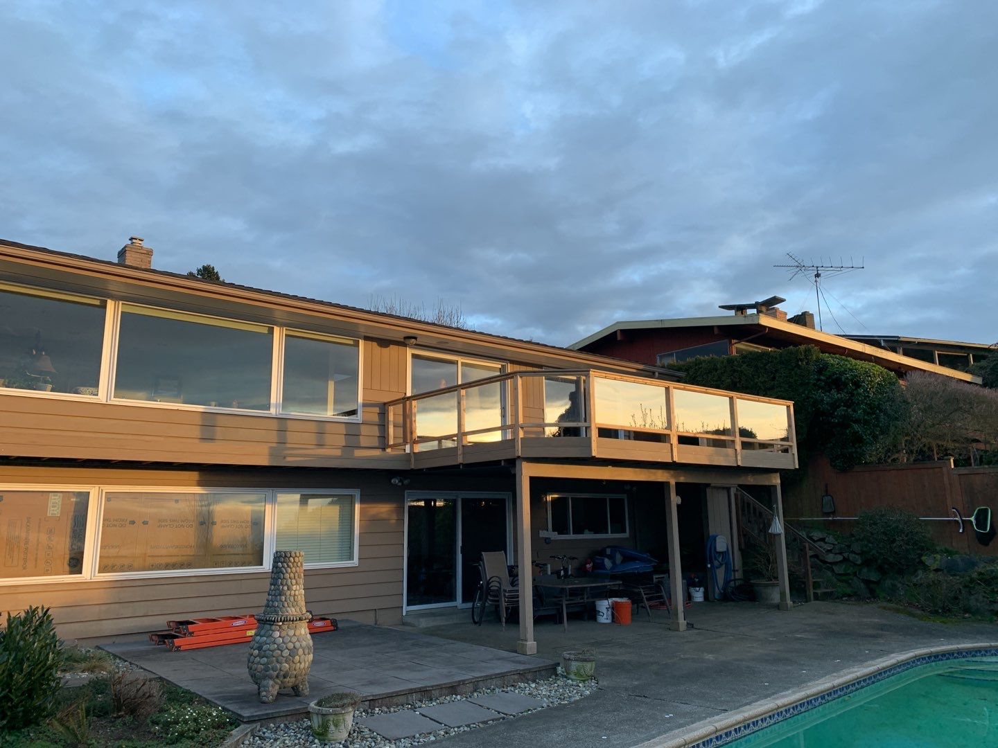 Alki Point - Glass & Azek by Alki deck builders 