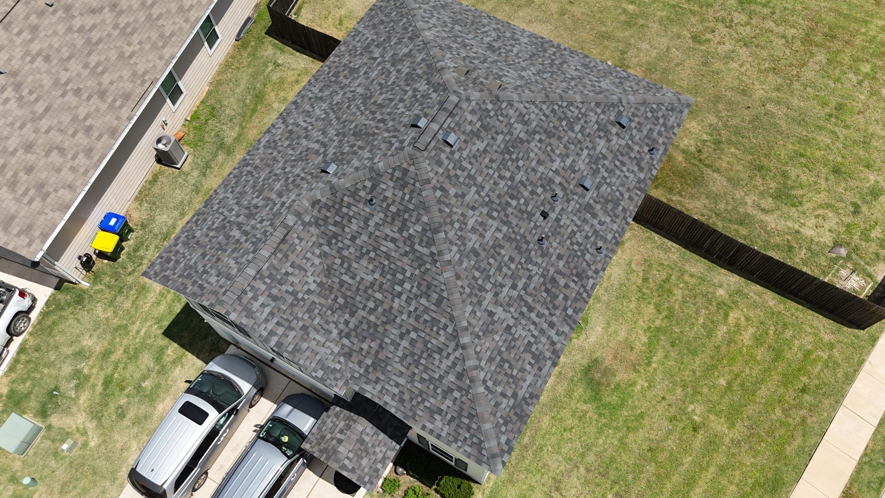 Williamsburg Grey - Owens Corning TruDefinition Duration by RoofsOnly.com