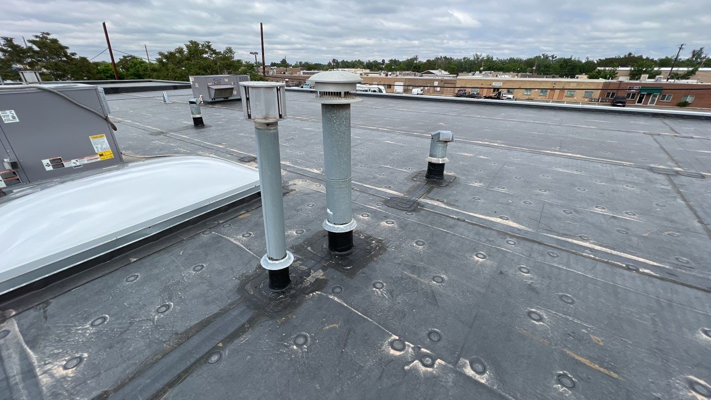 Commercial Roofing Installation using MuleHide EPDM .60 - BLACK by A to Z Roofing