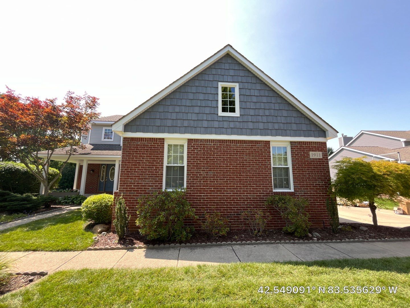 Siding Replacement using Certainteed Restoration Classic D4 by 180 Contractors