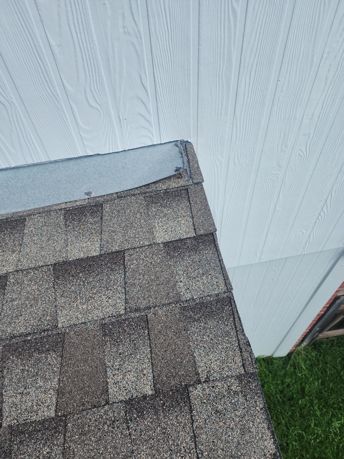 Hail Damage using Owen's Corning Duration (Lifetime) Shingles by Roof Repair Company