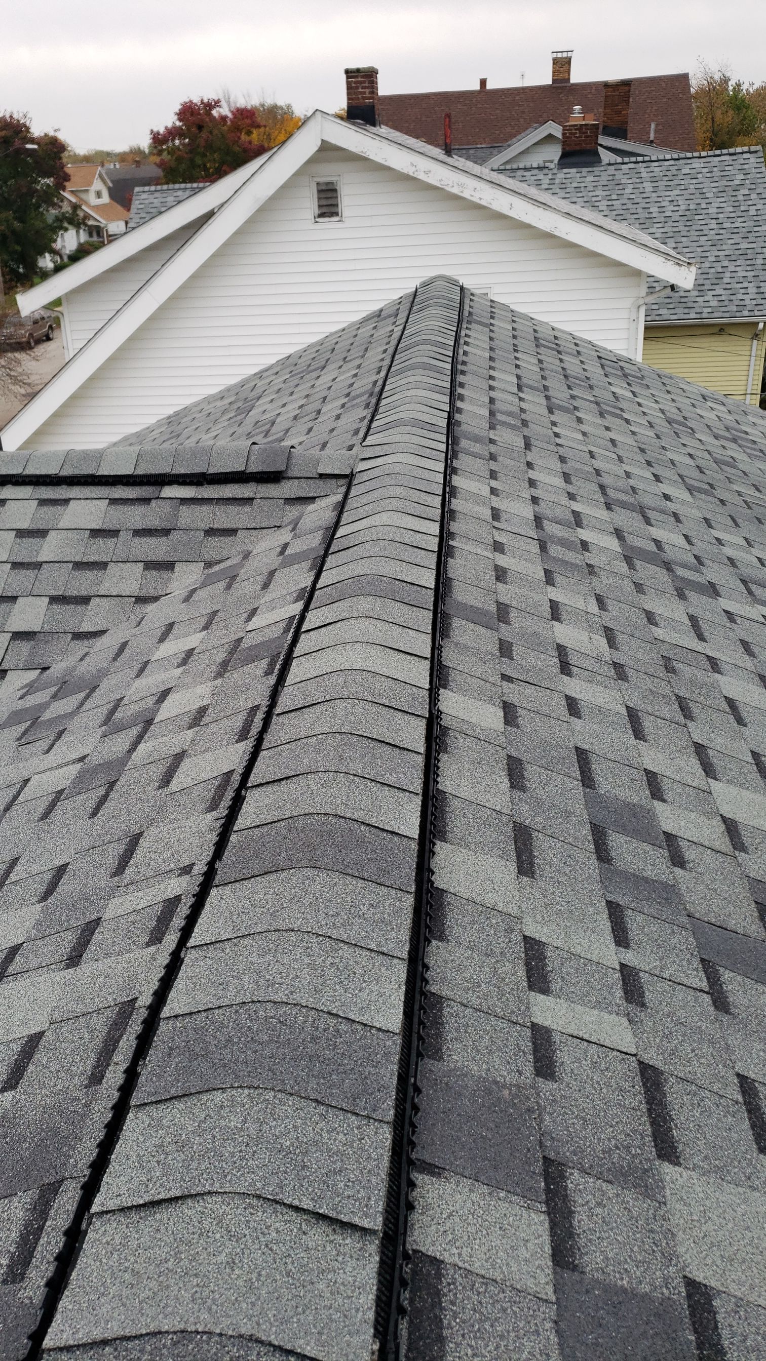 ATLAS PINNACLE COLOR: HEARTHSTONE DRIP EDGE: WHITE by Eagle Eye Roofing