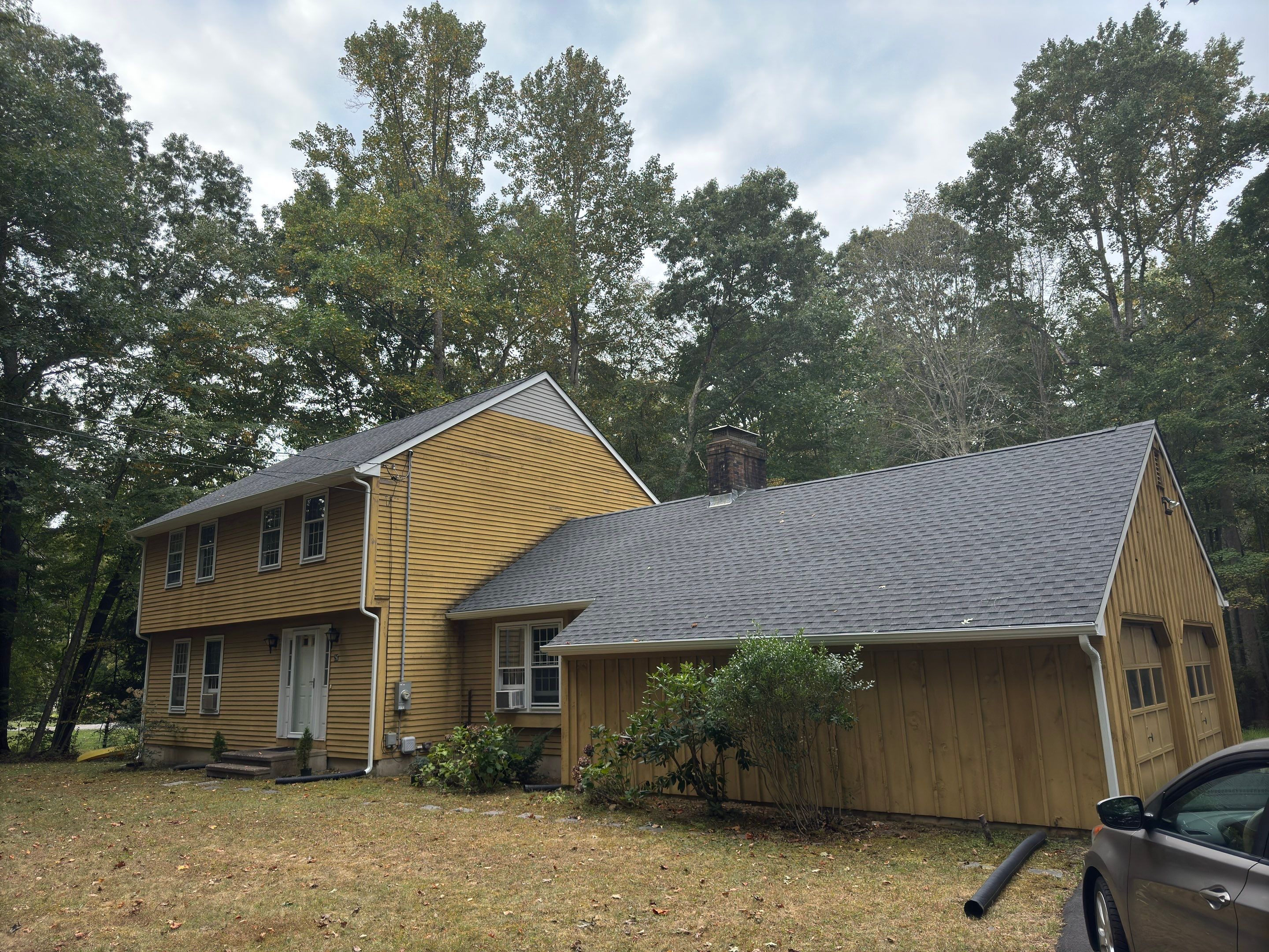 Exterior Staining by Trendy Walls Inc.