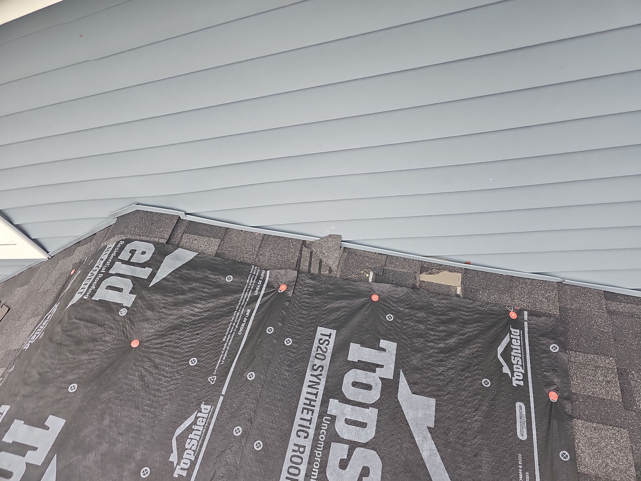 ATLAS PINNACLE COLOR: PRISTINE BLACK by Eagle Eye Roofing