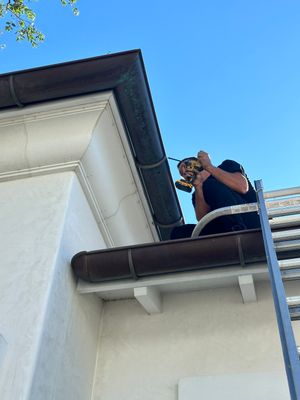 Gutter Cleaning using gutter cleaning in Sarasota FL