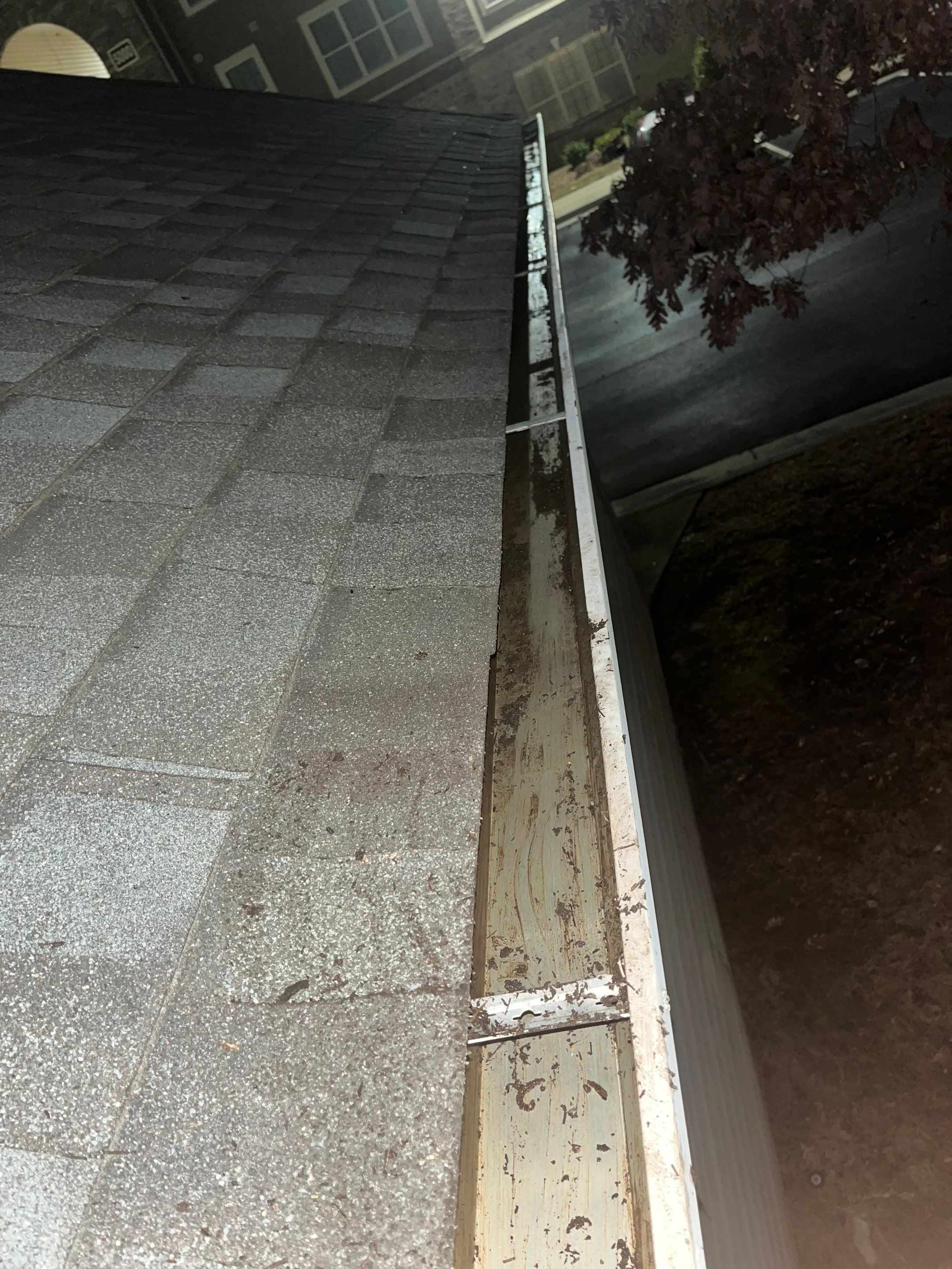 Commercial gutter cleaning Sandhills & Aberdeen, NC after photo with clean gutters