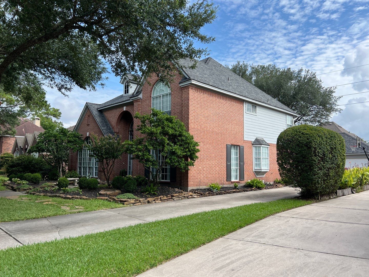 OC Duration Estate Gray by HHH Roofing & Construction