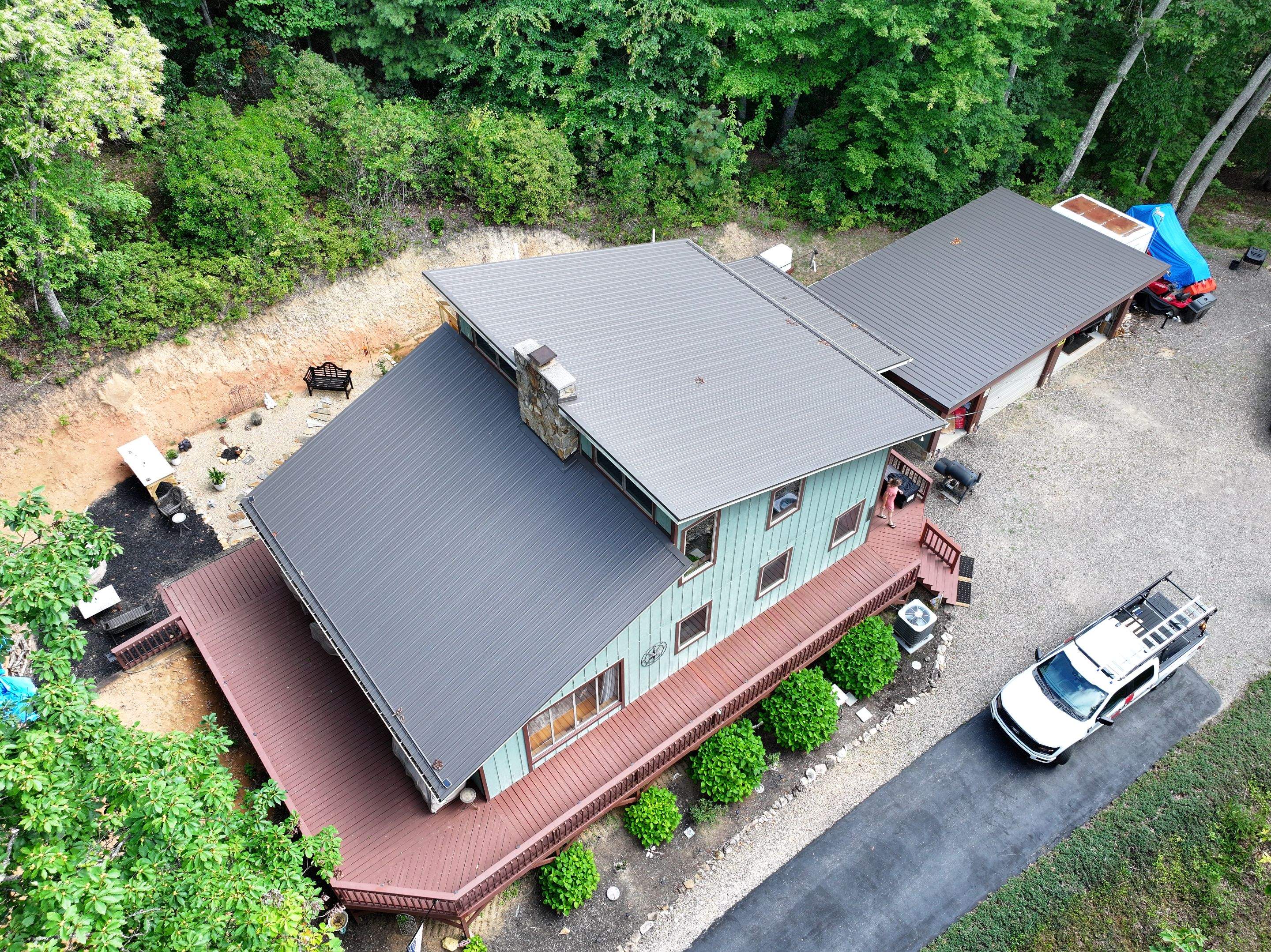 Taylor Residence by Omnia Roofing