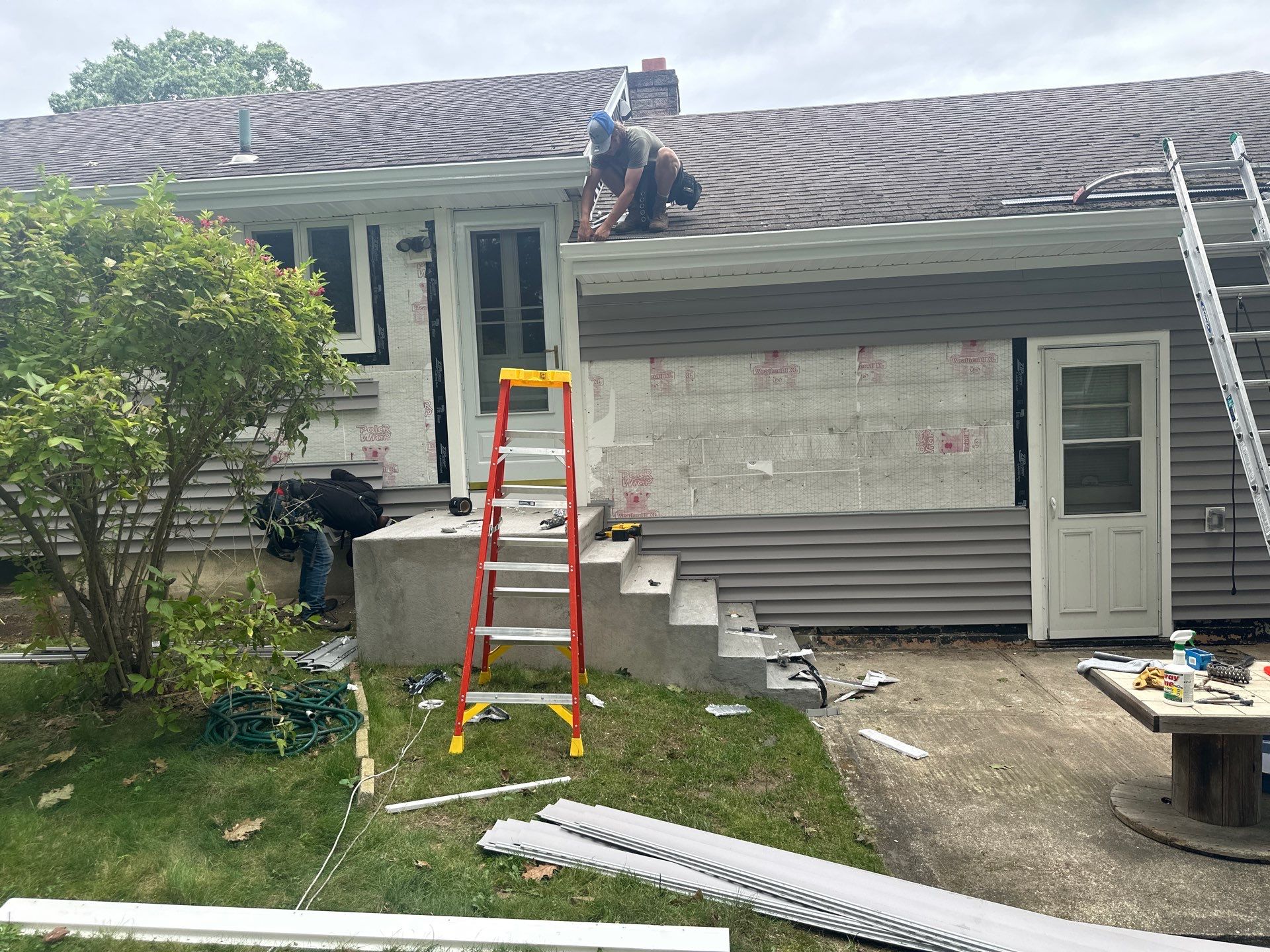 Siding Installation using CertainTeed Monogram Vinyl Siding - D4 - Granite Gray by A Plus Exterior