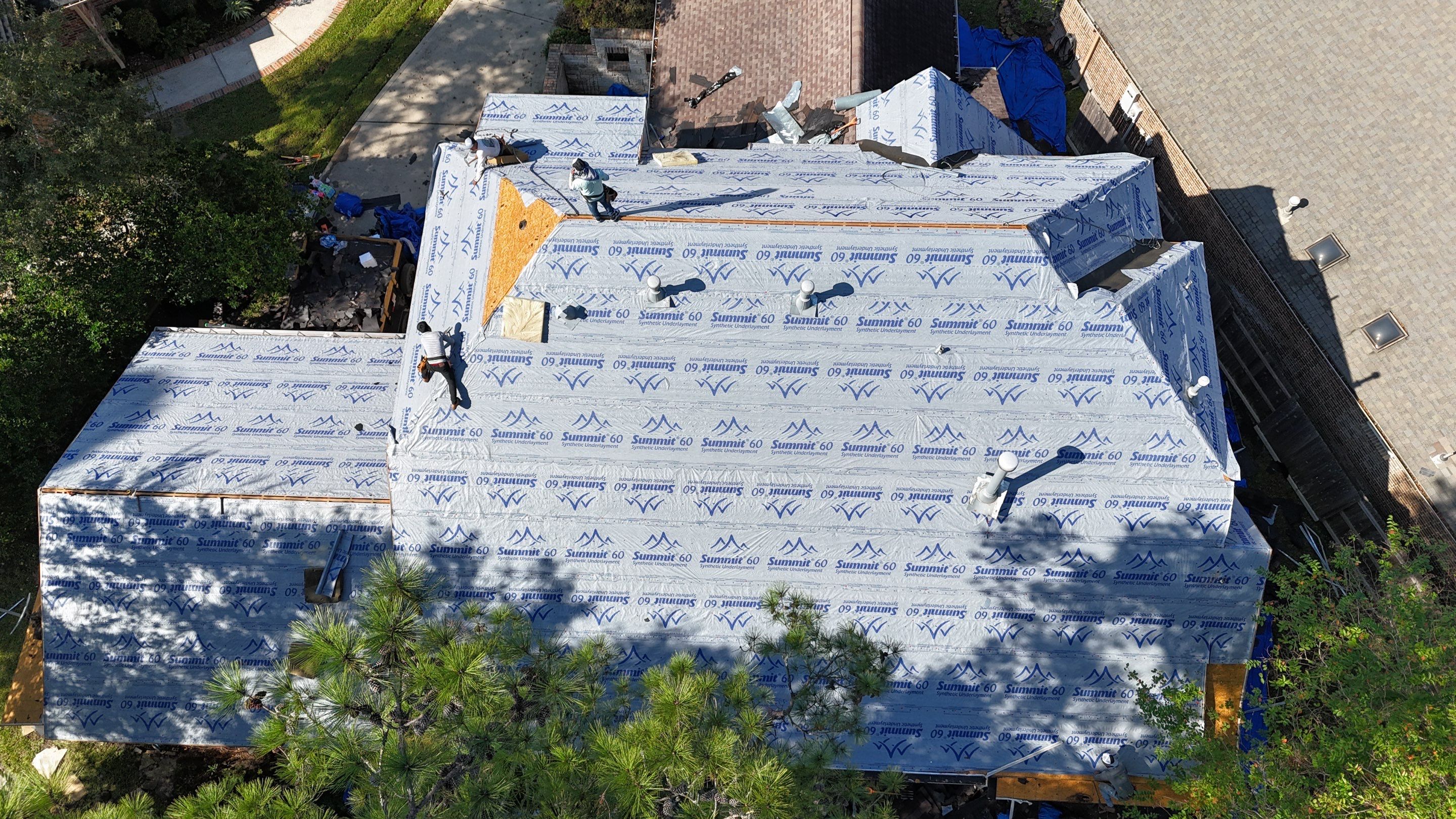 Kingwood Roof Installation using Atlas Pinnacle Pristine by Modern BYLT Roofing & Construction