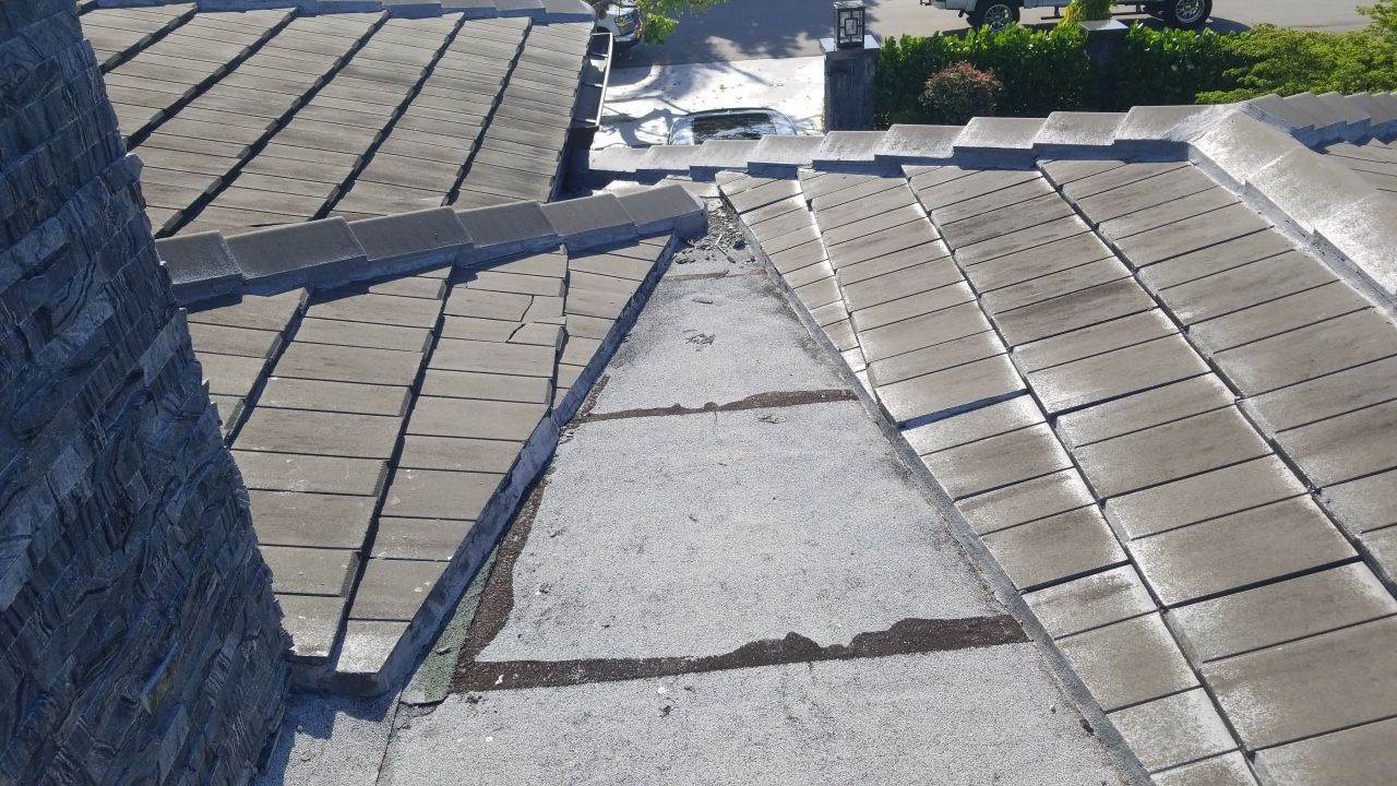 Tile Roof Repair in Boca Raton – Quality Workmanship & Reliable Service by Aastro Roofing