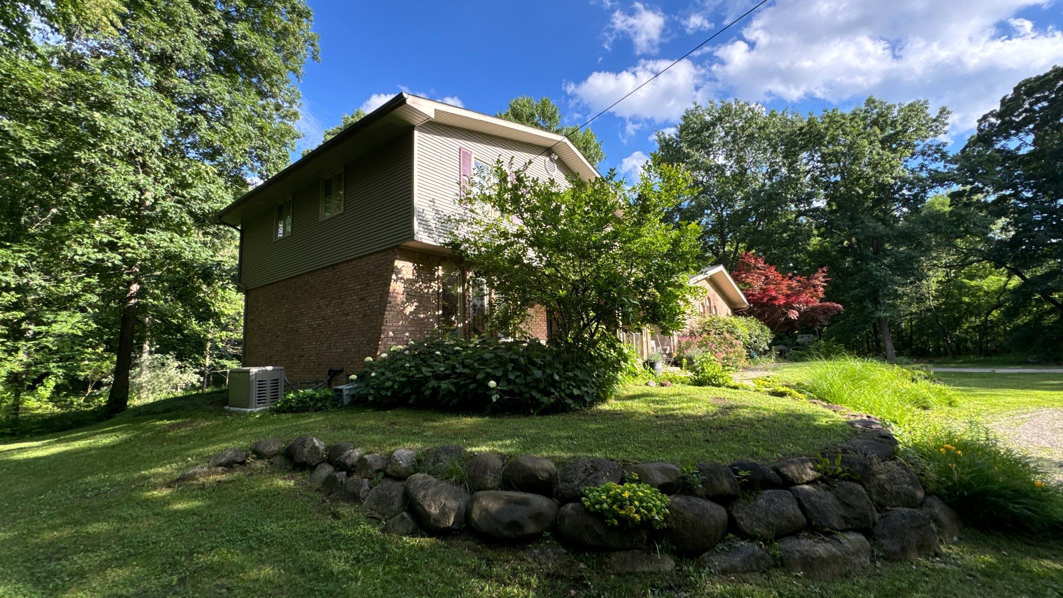 Siding Replacement using Alside Charter Oak D4.5" by 180 Contractors