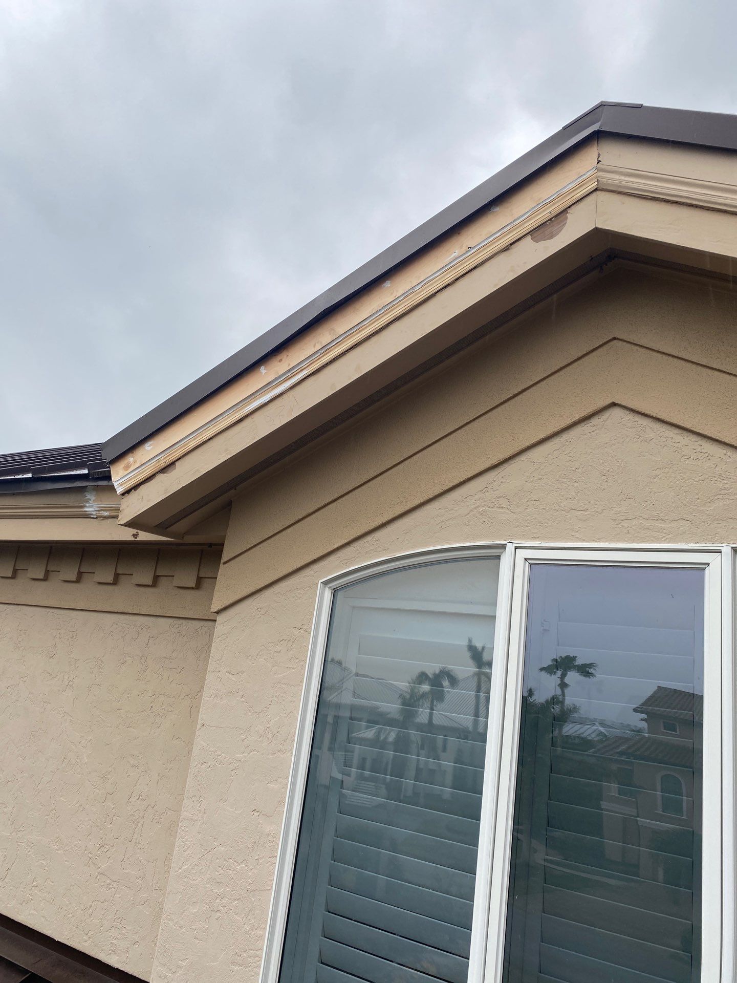 Seamless Gutters in Sarasota FL by Gutter Professors