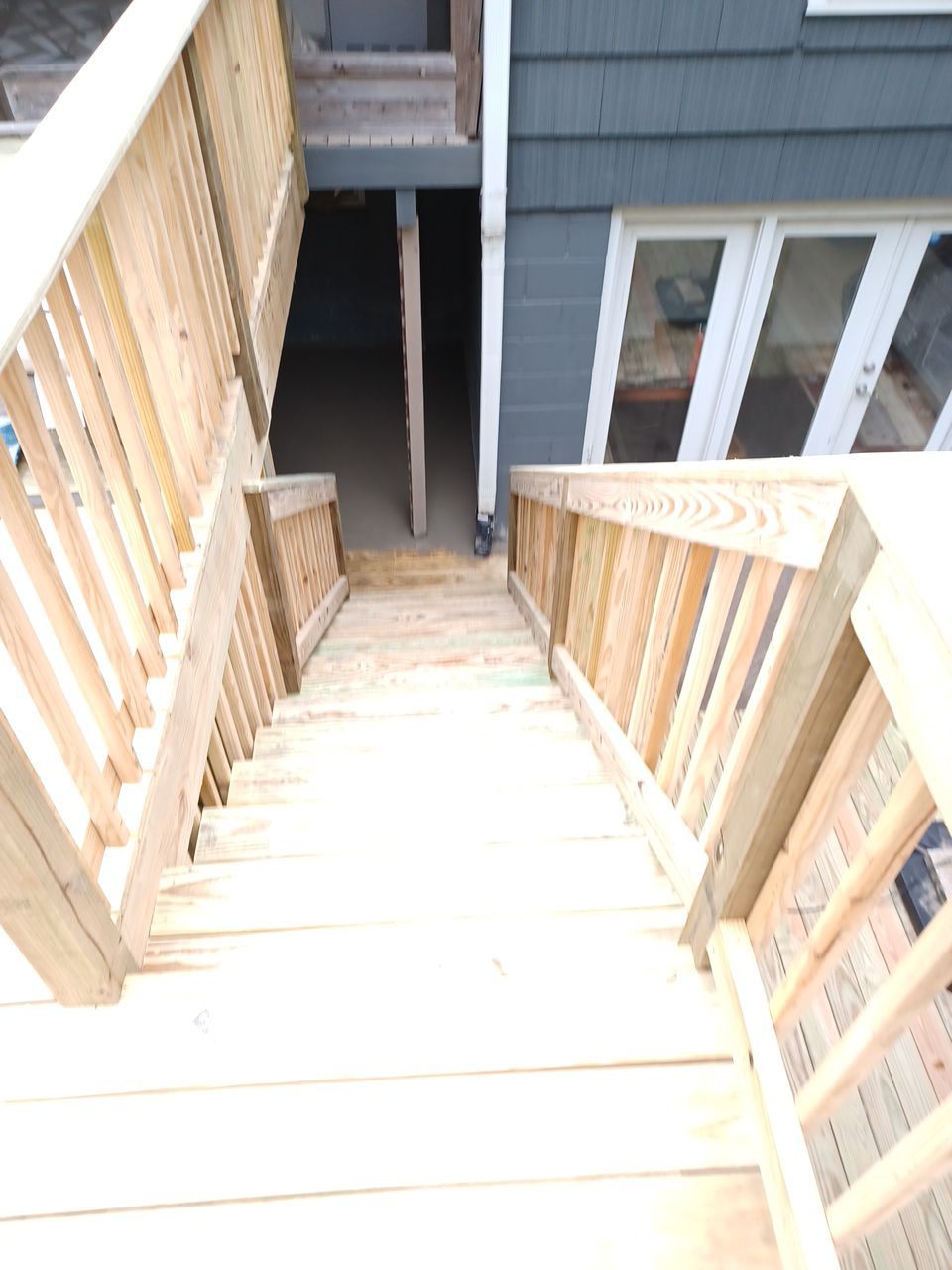 Windsor Blvd - Deck Installation by Pillar and Pine