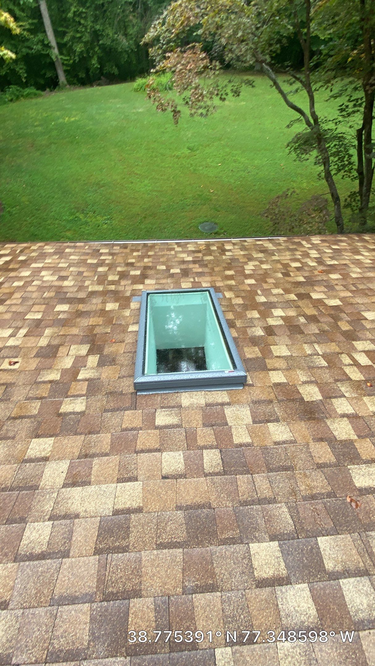 Fairfax Station: CertainTeed Landmark Pro Designer Shingles in Max Def Resawn Shake by RM Banning, Inc.