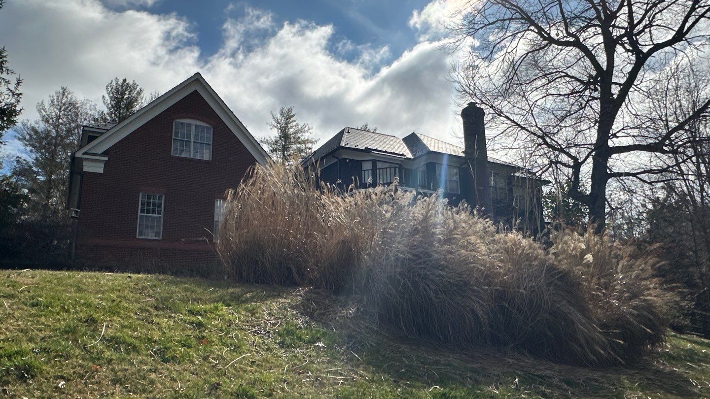 Clifton Multi-Trade Restoration: DaVinci Single Width Slate in Slate Black by RM Banning, Inc.