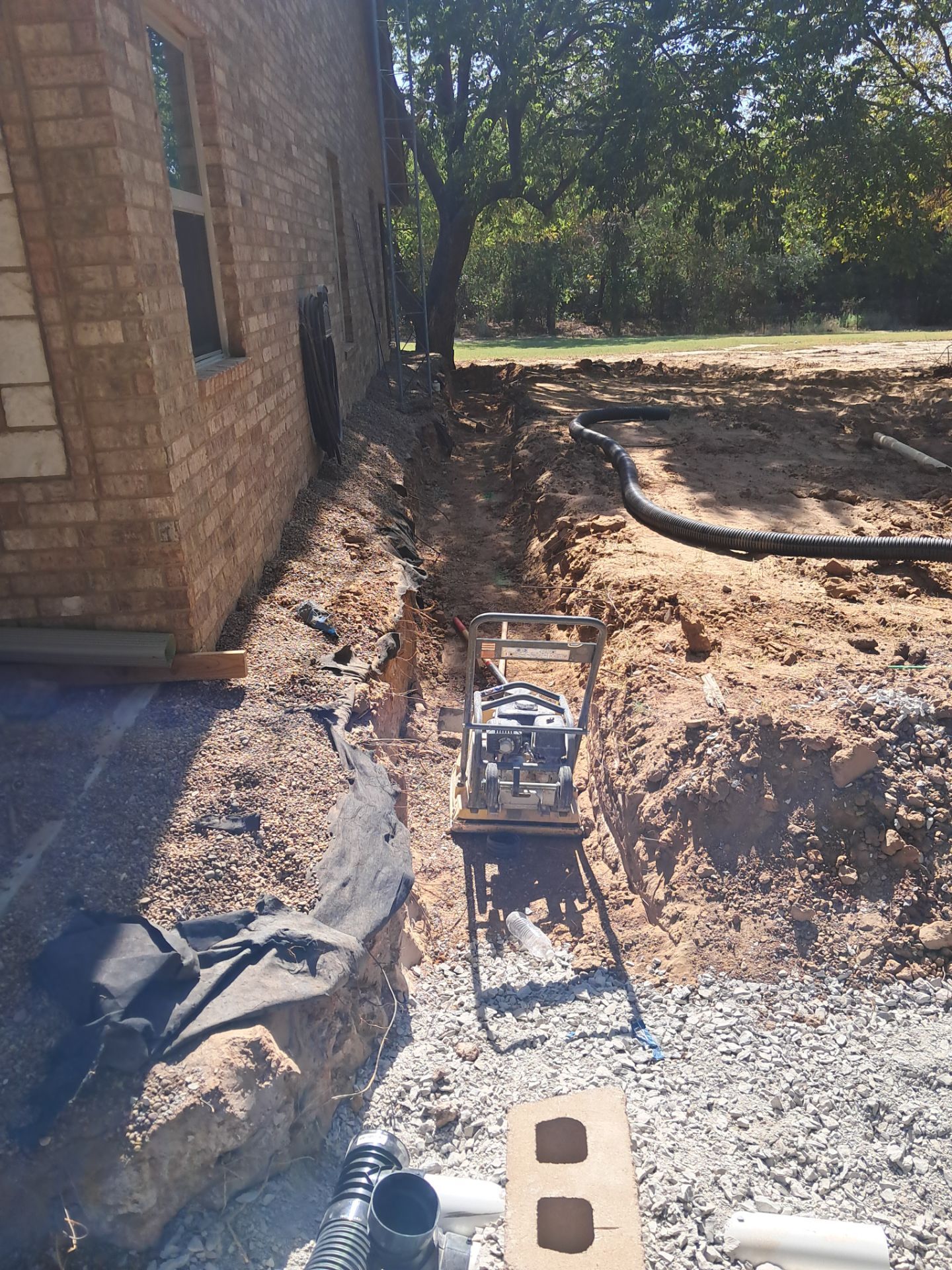 Retaining Wall by Clays Services Inc