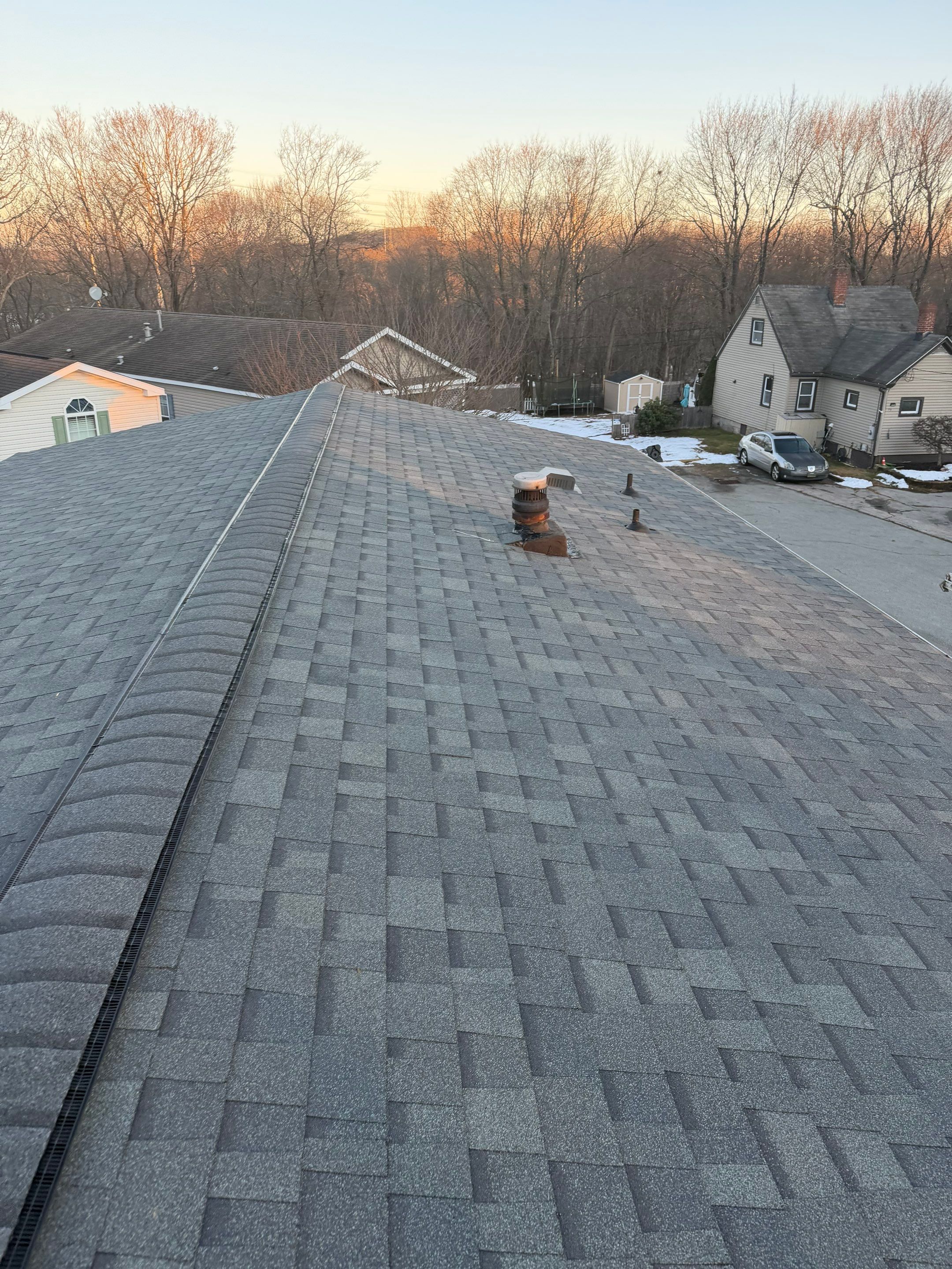 Owens Corning Oakridge: Estate Gray in Uncasville by Golden Shield Roofing