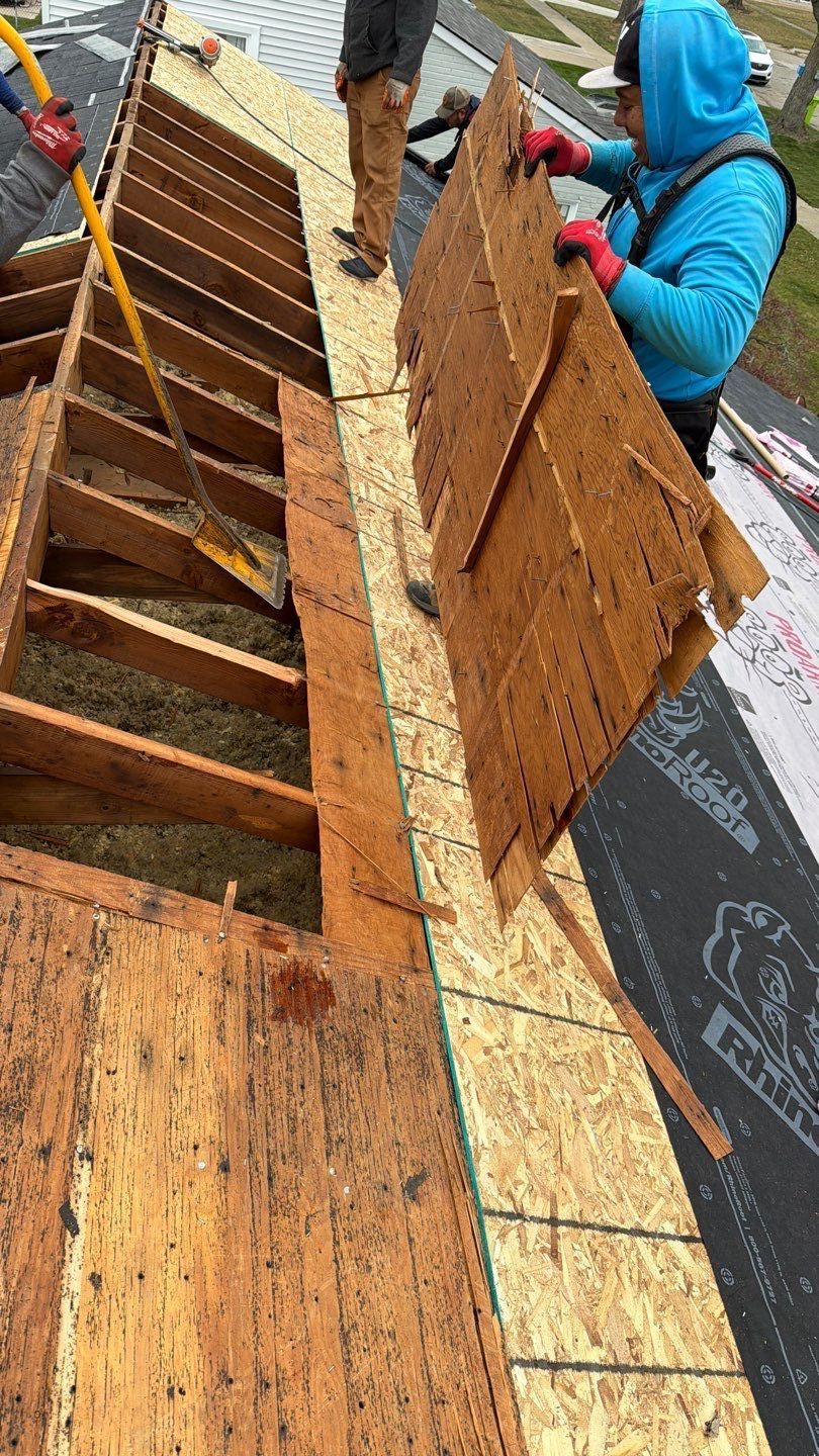 Roof Replacement using Owens Corning Onyx Black by 180 Contractors