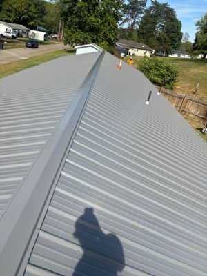 Residential Roofing Installation using Metal