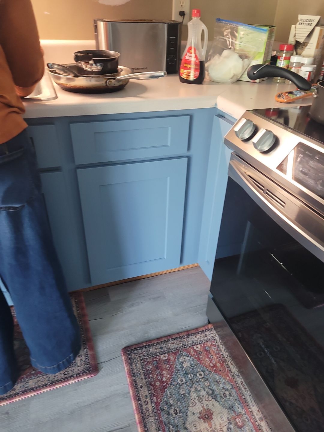 Holly Springs Kitchen Remodel – Two-Tone Shaker Cabinets & Open-Concept Design by Elite Remodeling and Design LLC