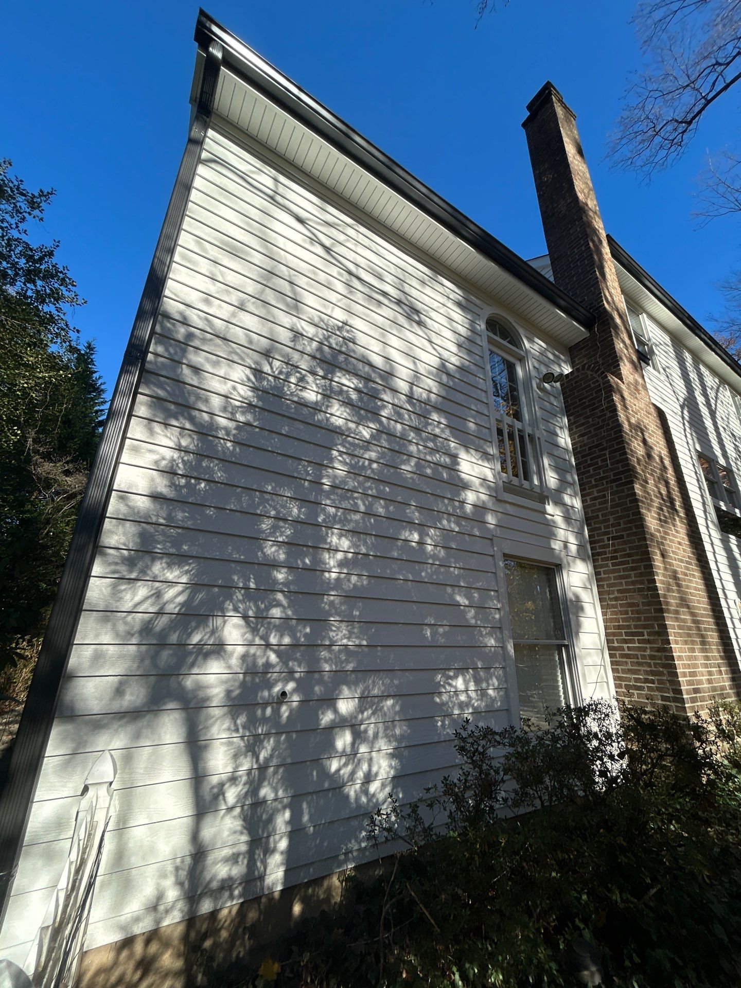 Arlington: Bevel Cedar Wood Siding Restoration by RM Banning, Inc.