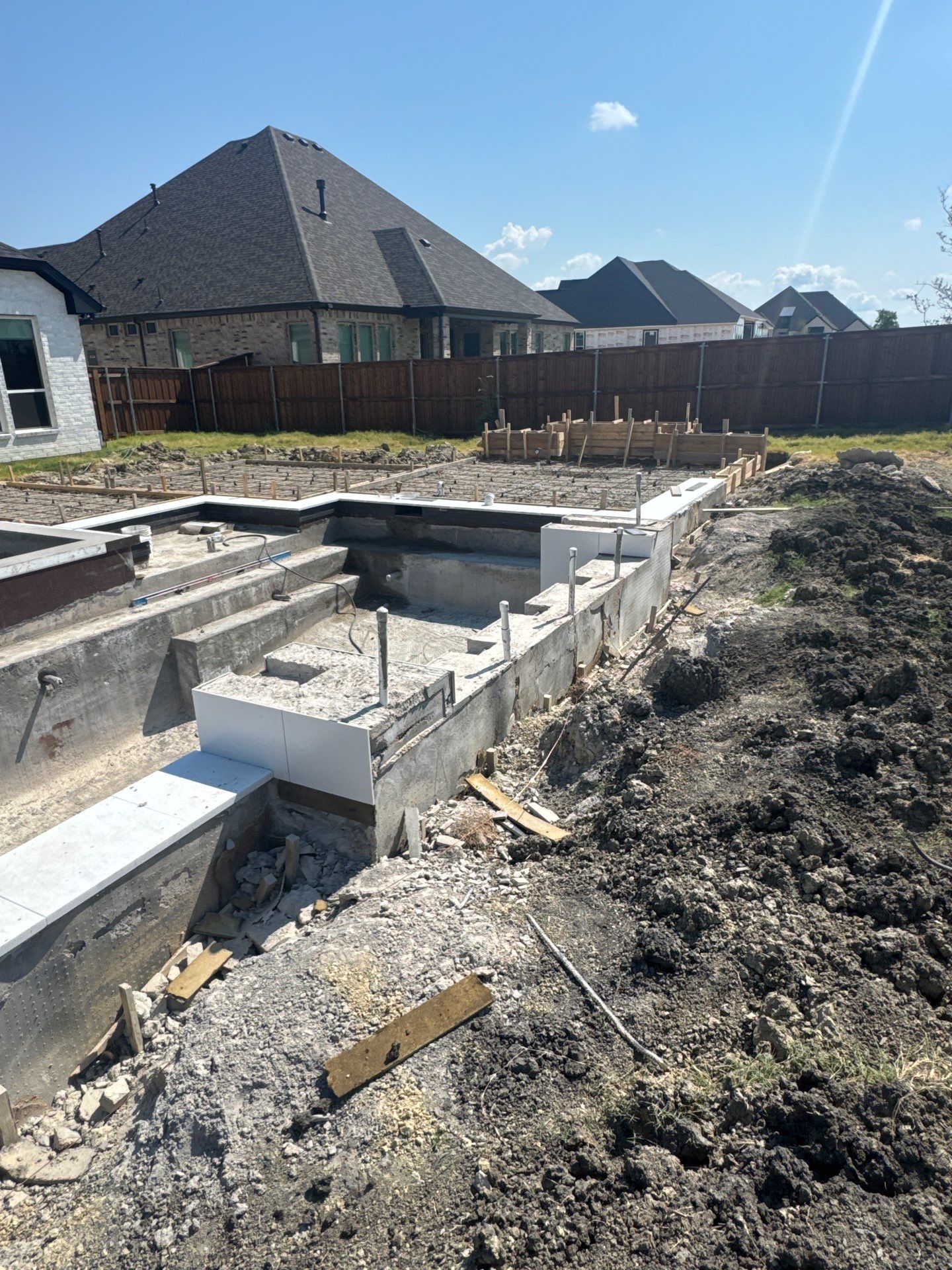 Geometric Pool with Inset Spa by Pinnacle Pools and Spas - DFW