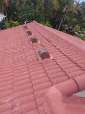 Tile Roof Repair in Hollywood – Precision, Professionalism, and Quality Work