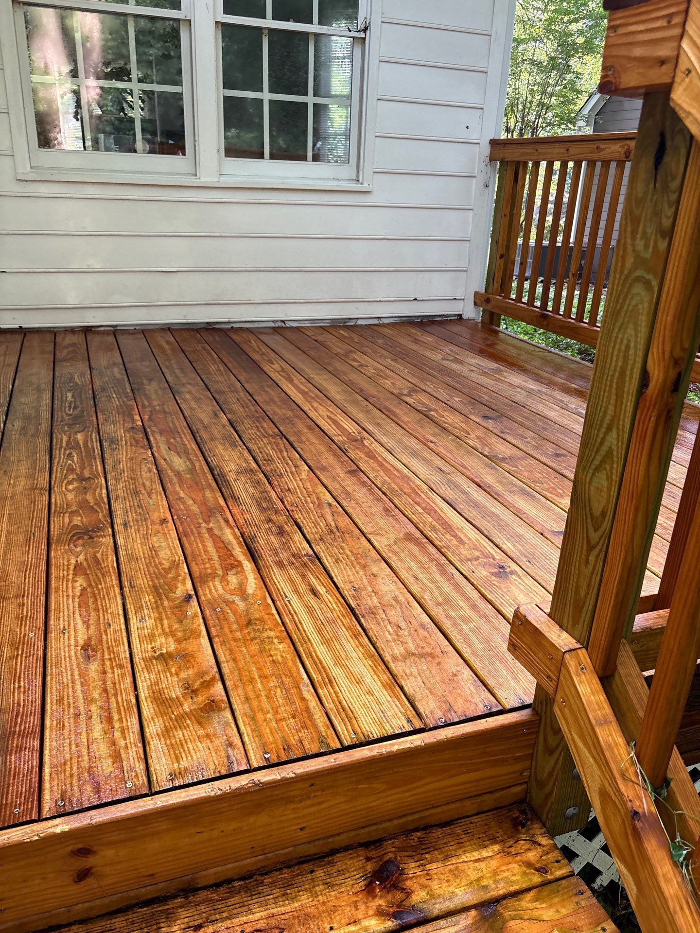 Wood Deck using Wood Sealant by DuraSeal