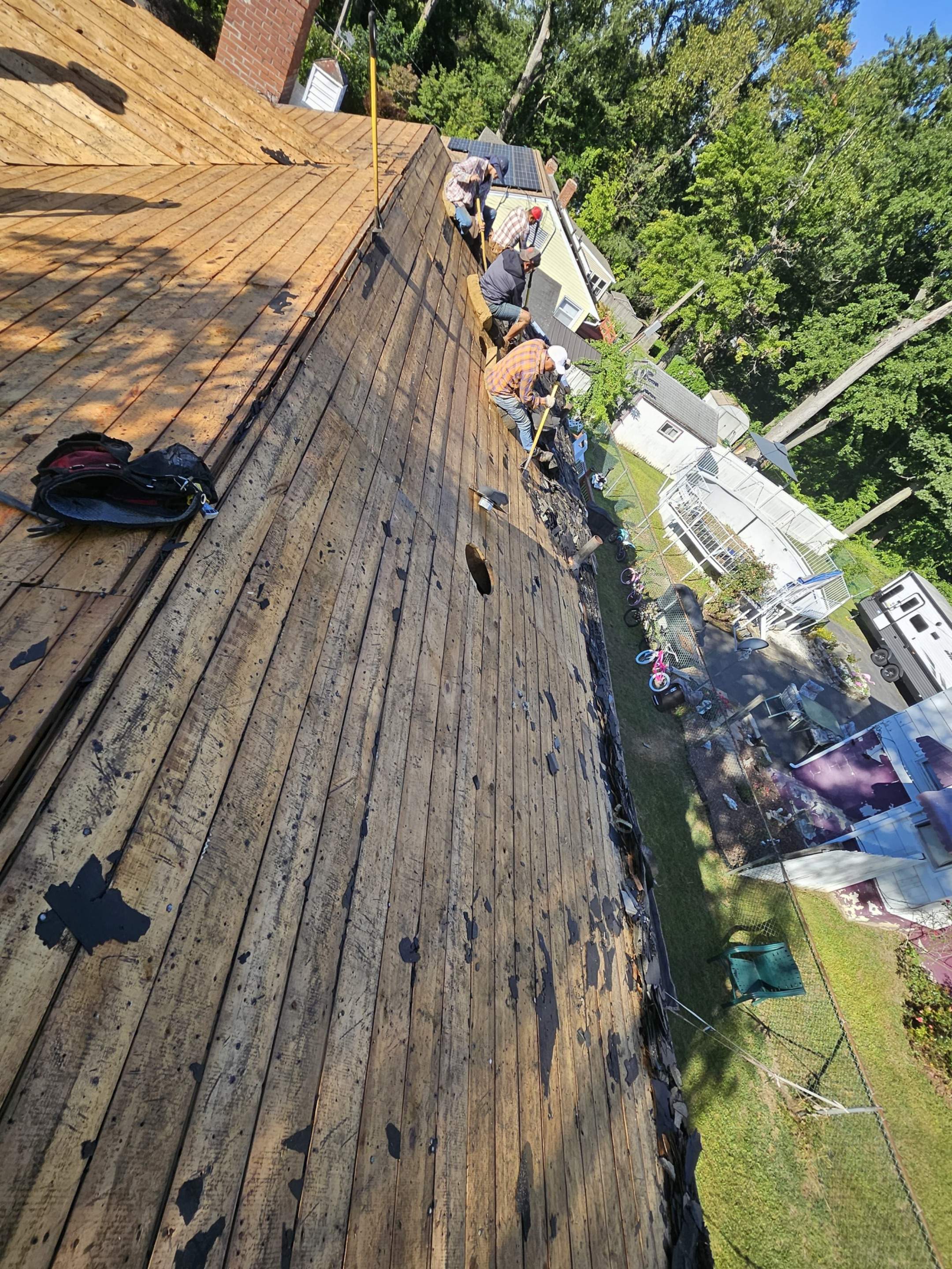 Full Strip & Re-Roof in Springfield, MA – Two-Layer Tear-Off by JOHNNYS PRO