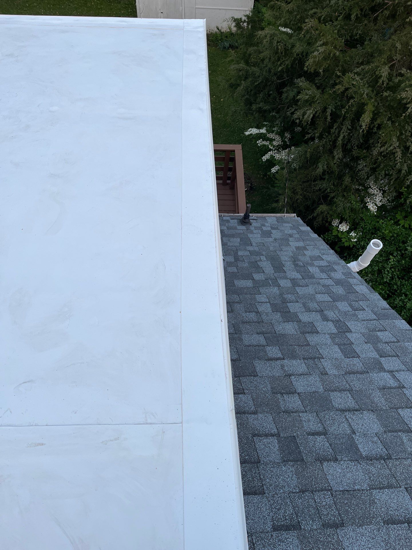 Falls Church: CertainTeed Landmark Pro Designer Shingles in Max Def Pewter by RM Banning, Inc.