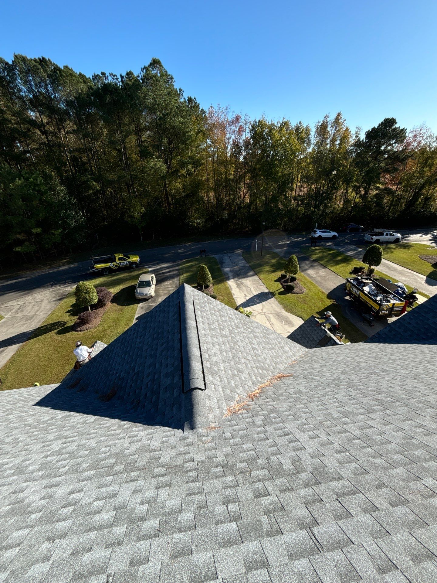 GAF HDZ - Oyster Grey by Linta Roofing