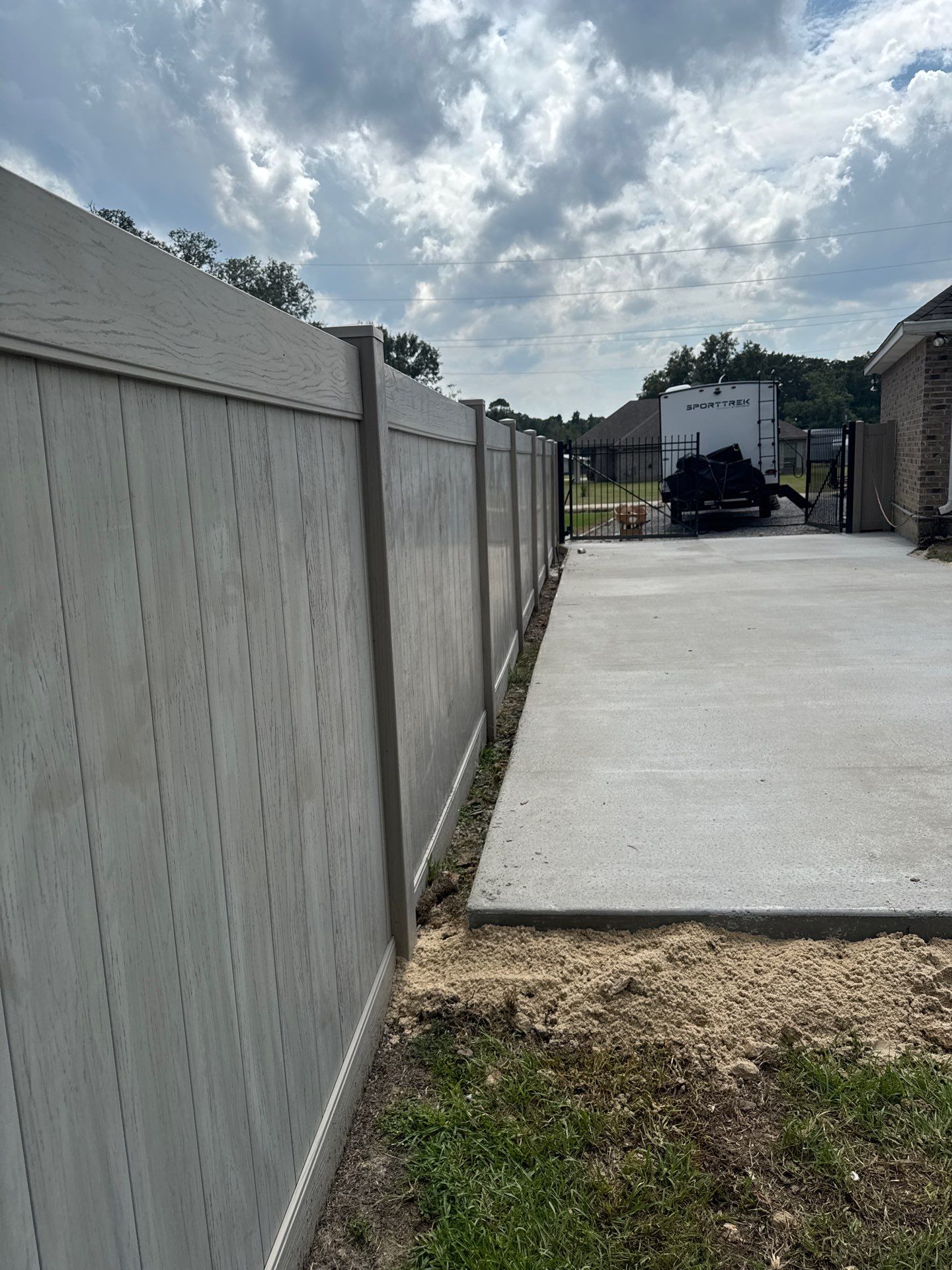 HDS Concrete - Concrete Installation in Maurepas by HDS Contractors