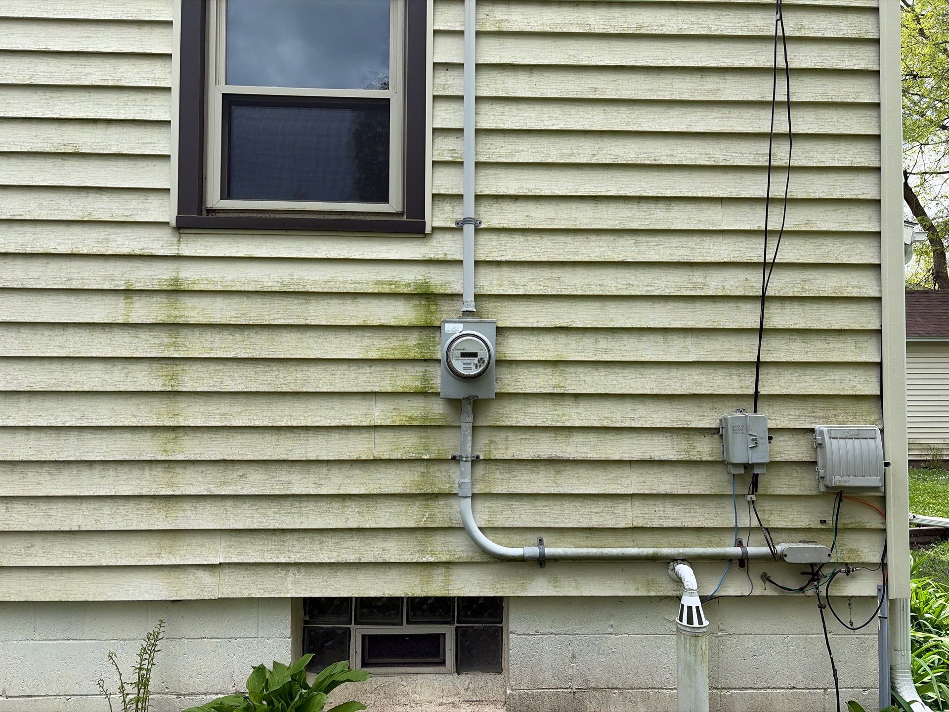 House wash, window clean and screen clean by Shulla Exterior Cleaning