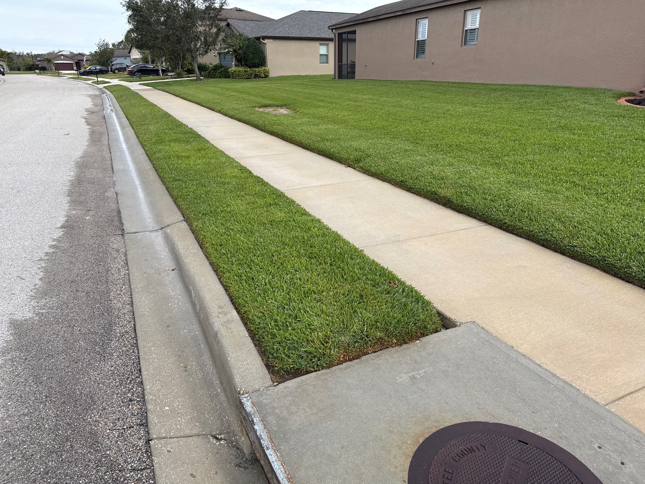 Transform Your Driveway & Curb Appeal with Sunshine AquaWash! | Expert Pressure Washing Services by Sunshine AquaWash