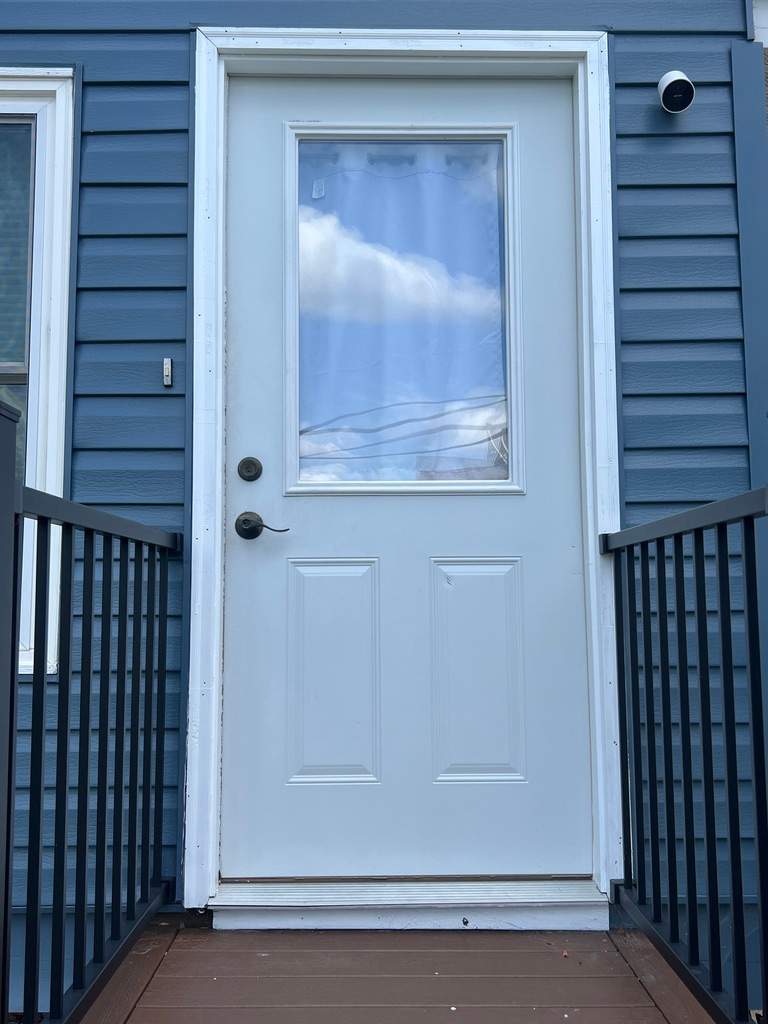 Fading & Oxidized siding turned new again! by Grandview Painting