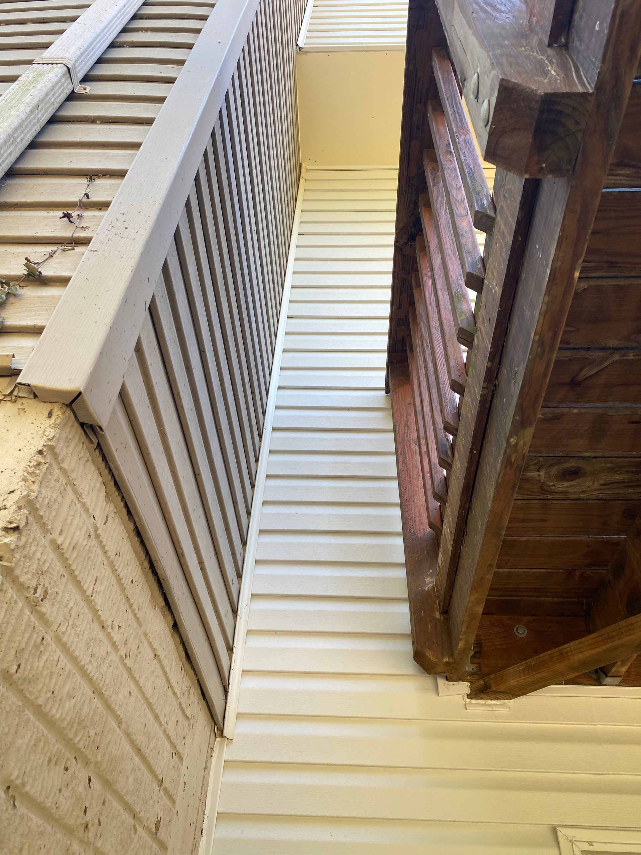 Woodbridge: Siding Replacement with Mastic Ovation Vinyl siding in Linen  by RM Banning, Inc.