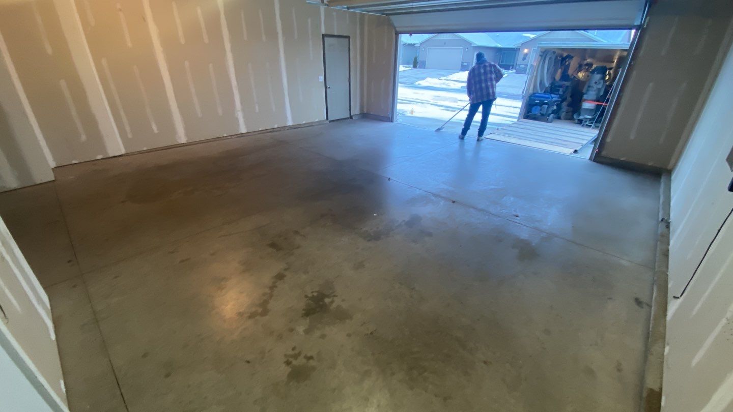 Garage using Domino  by Select Painting, Coatings & Garage Cabinets